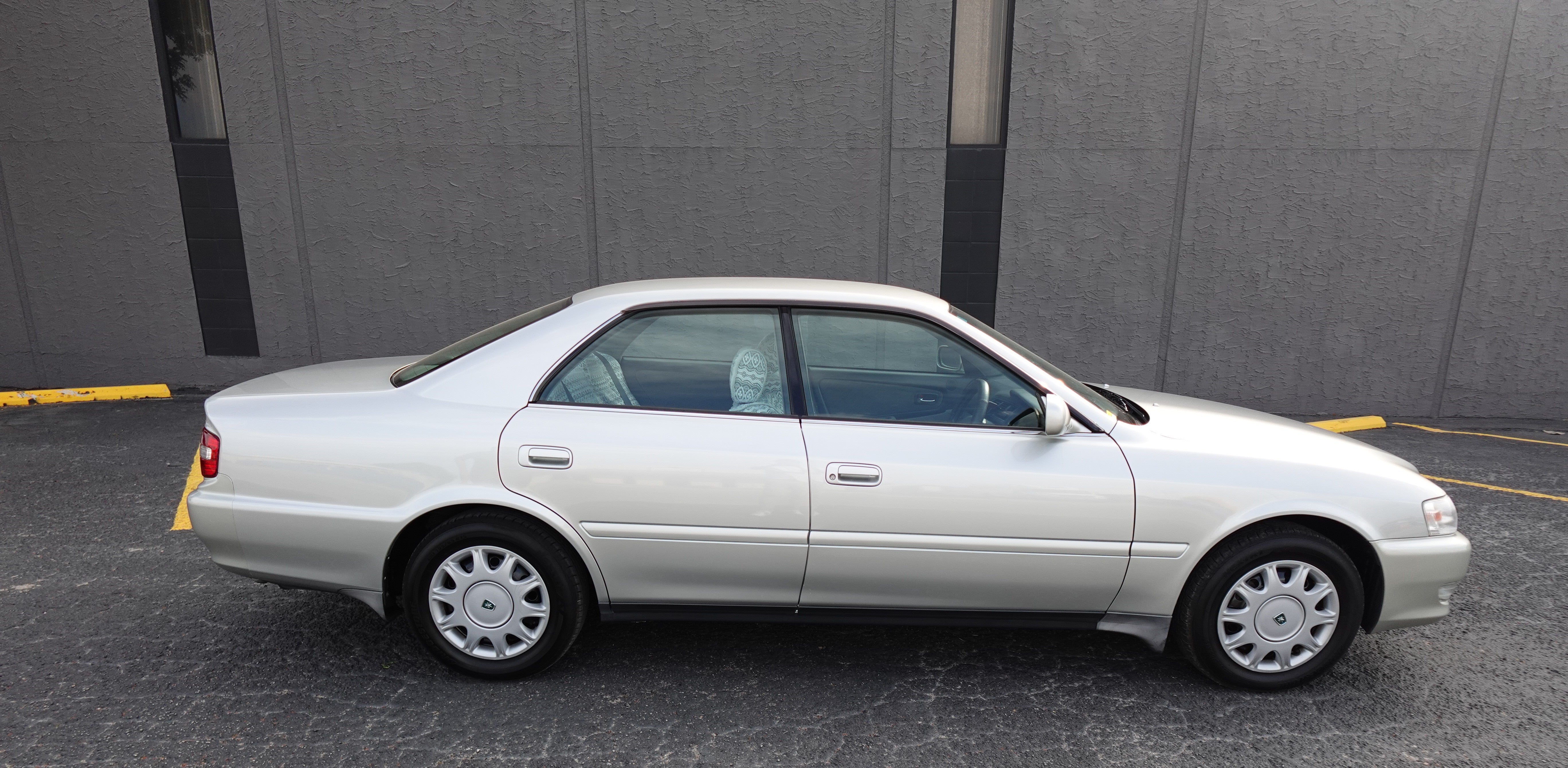 Toyota Chaser Avante JZX100 1998