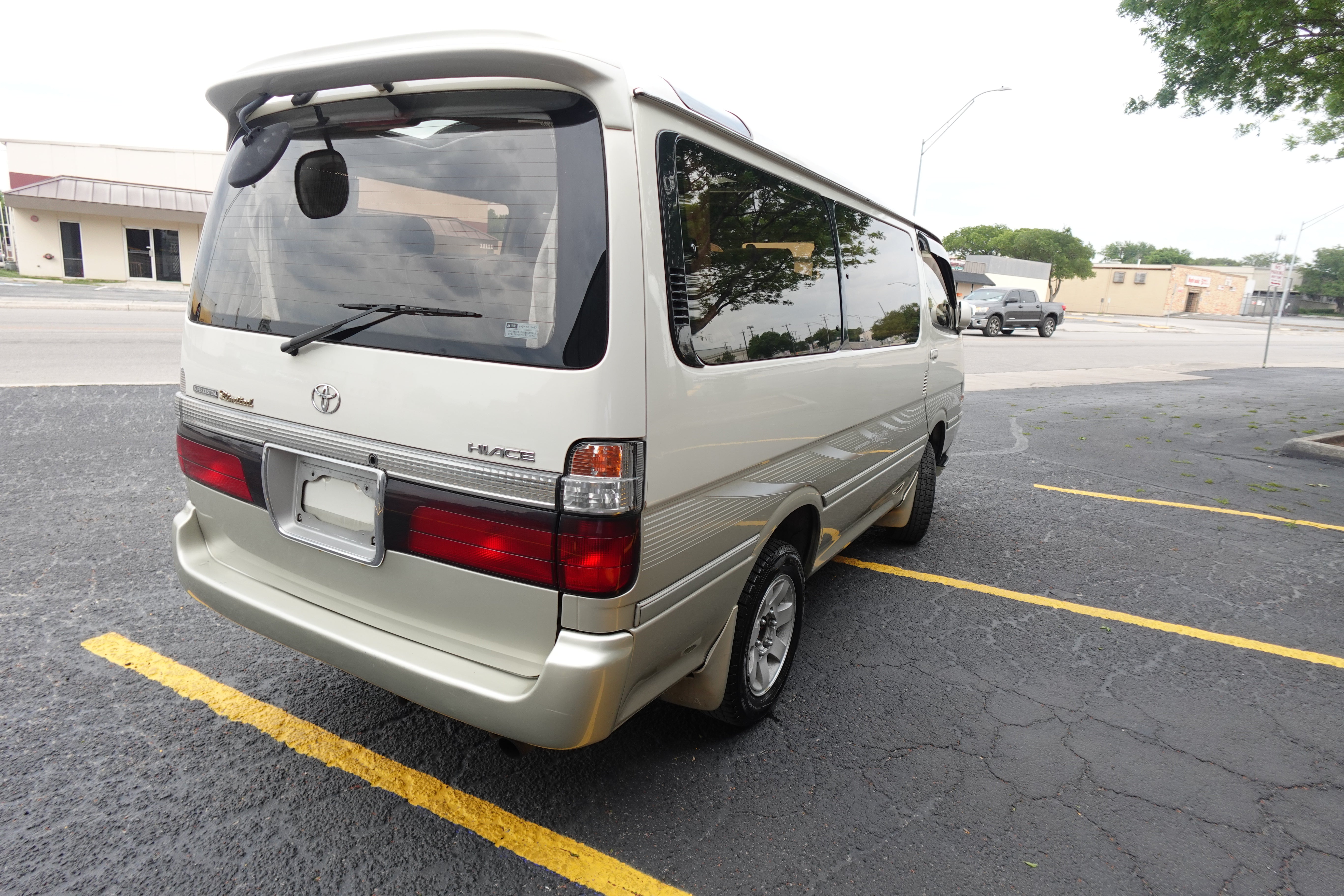 Toyota Hiace Living Saloon Limited Edition