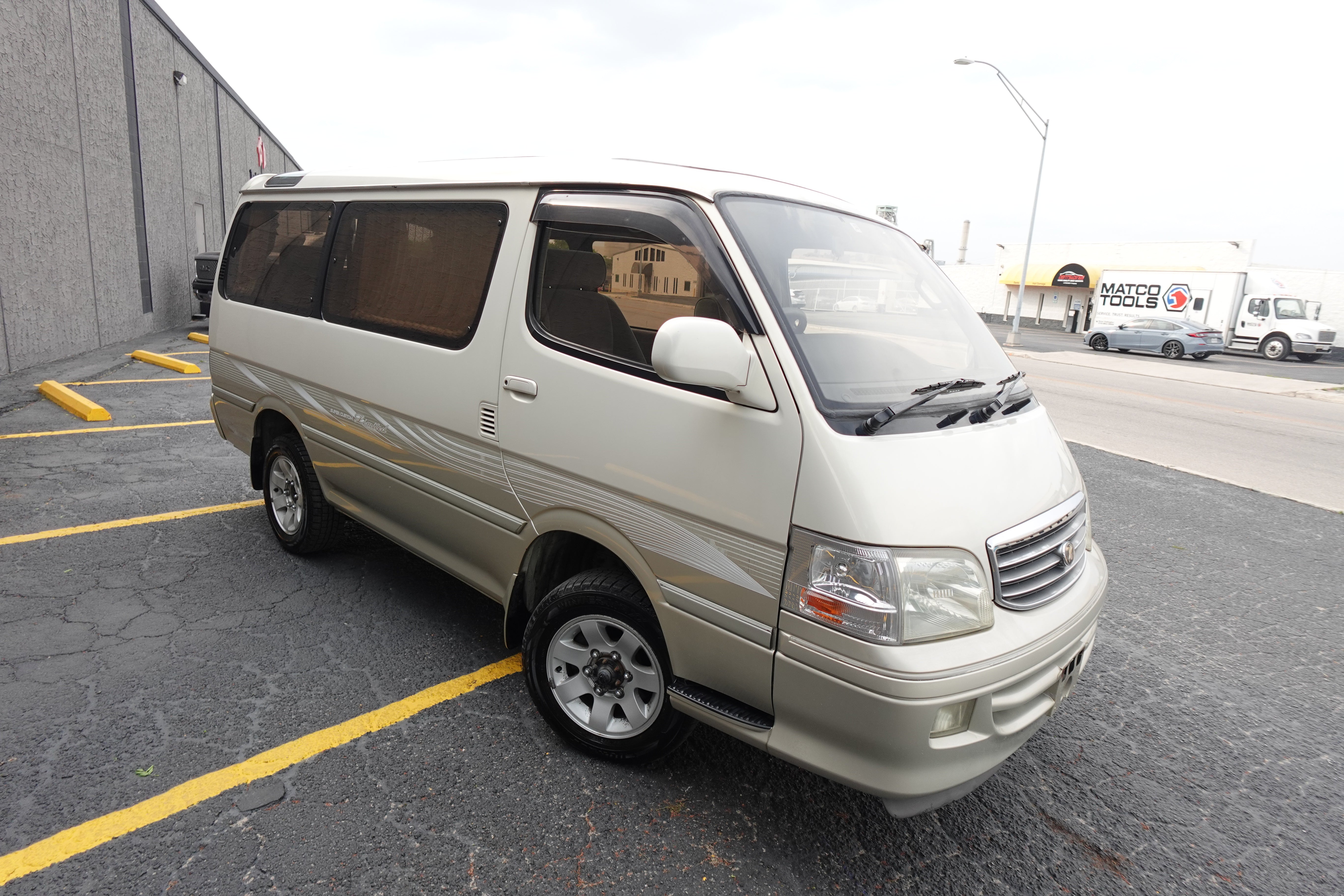 Toyota Hiace Living Saloon Limited Edition
