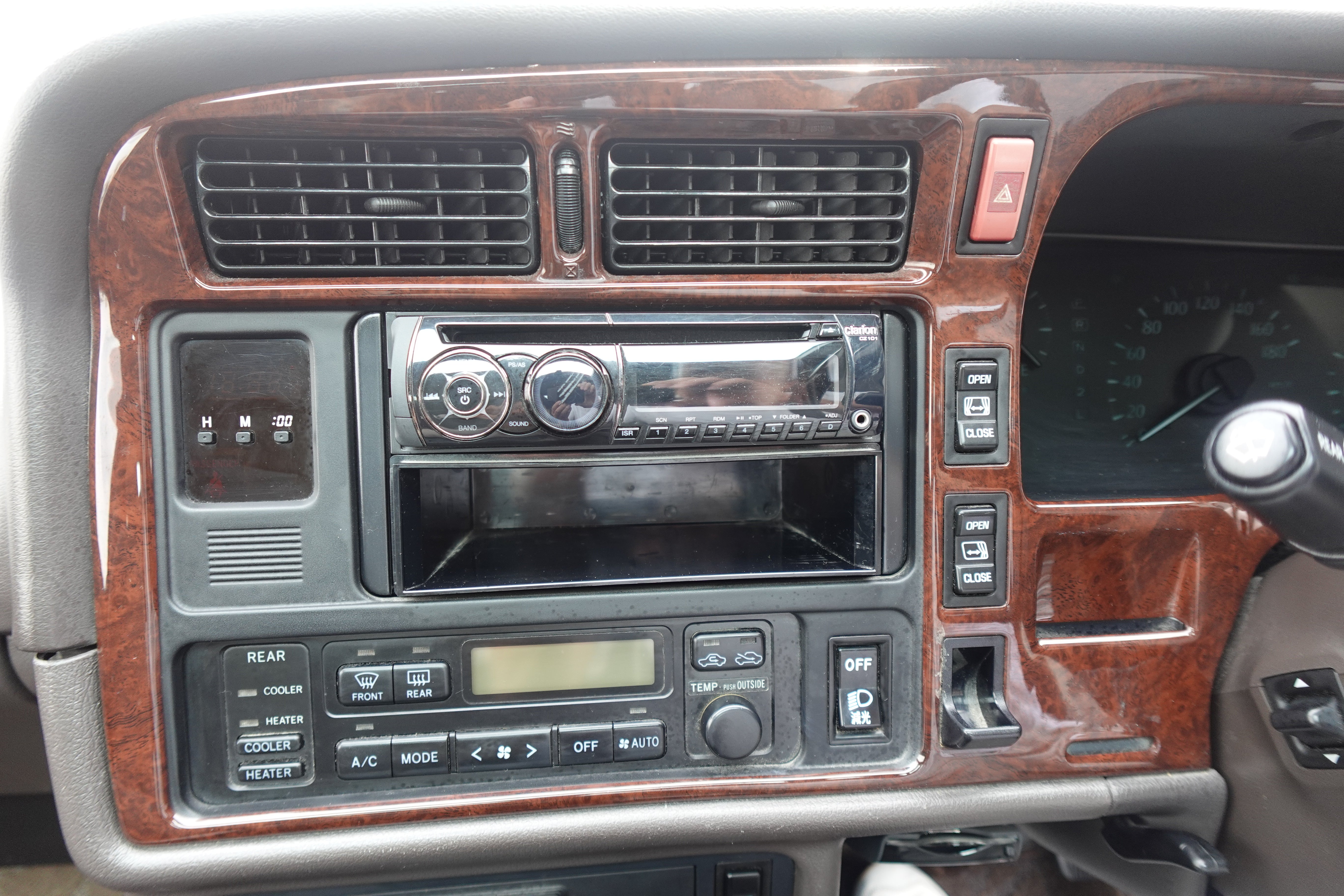 Toyota Hiace Living Saloon Limited Edition