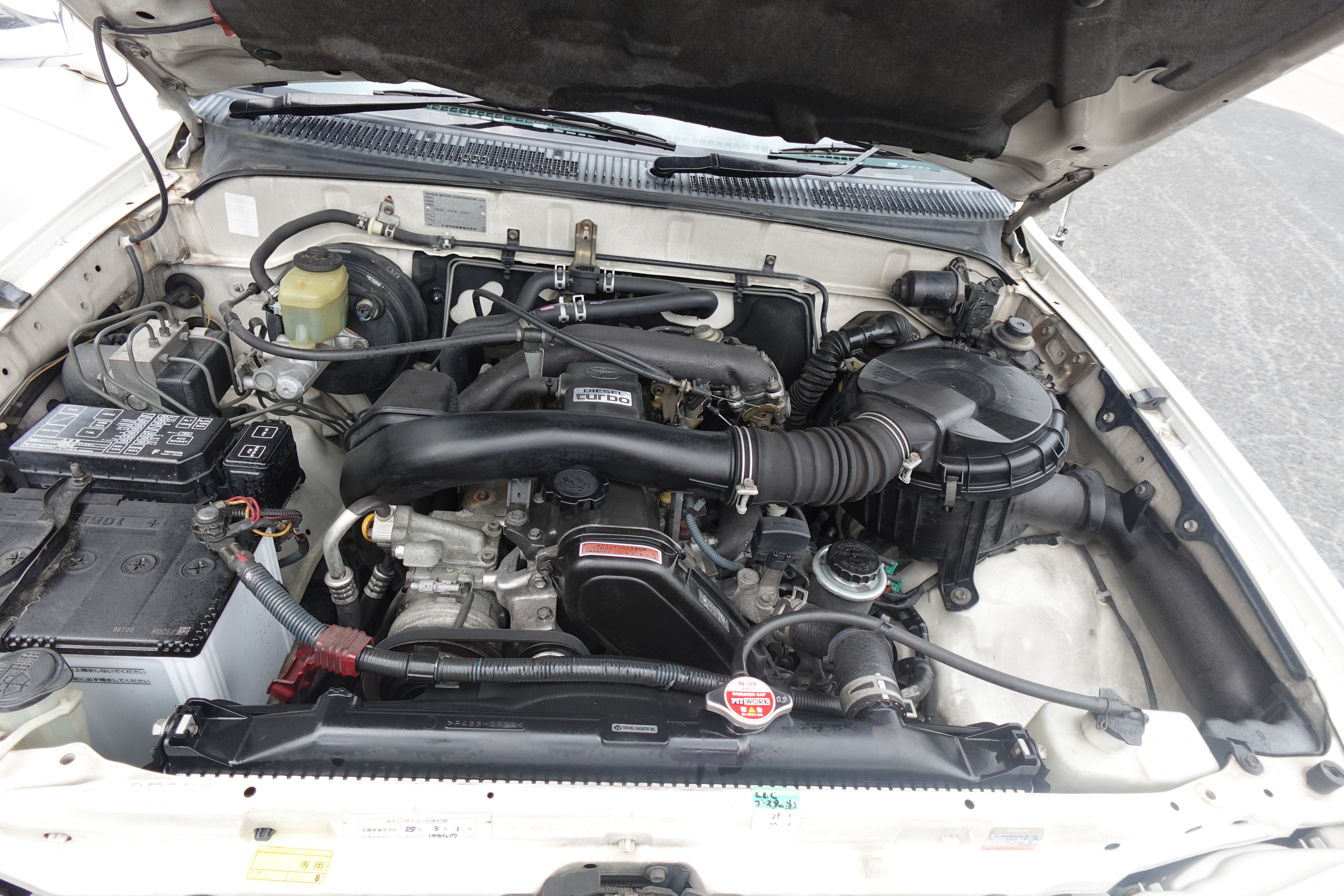 1998 Toyota Hilux Surf SSR-V 3.0 L Diesel Turbo