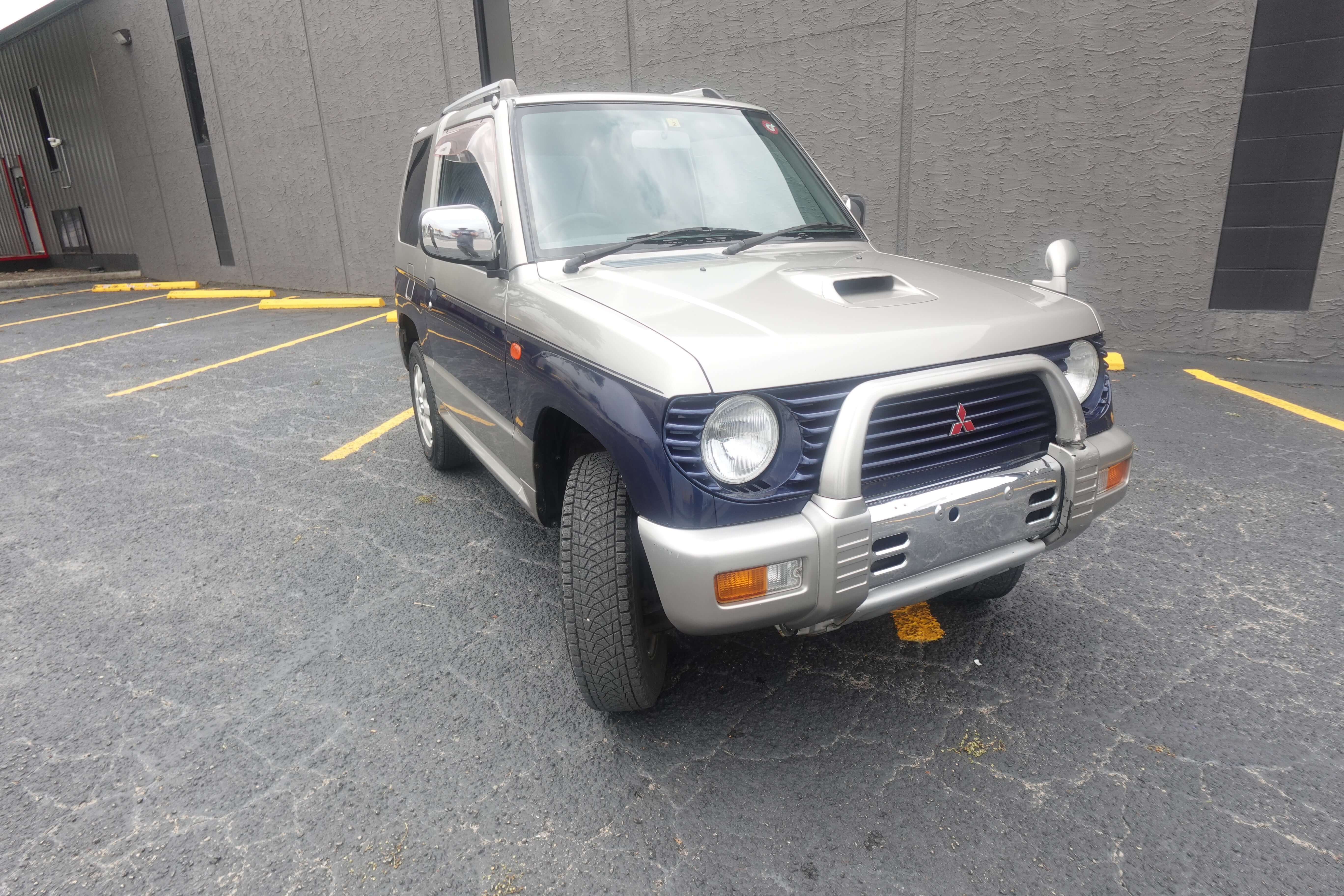 1998 Mitsubishi Pajero mini