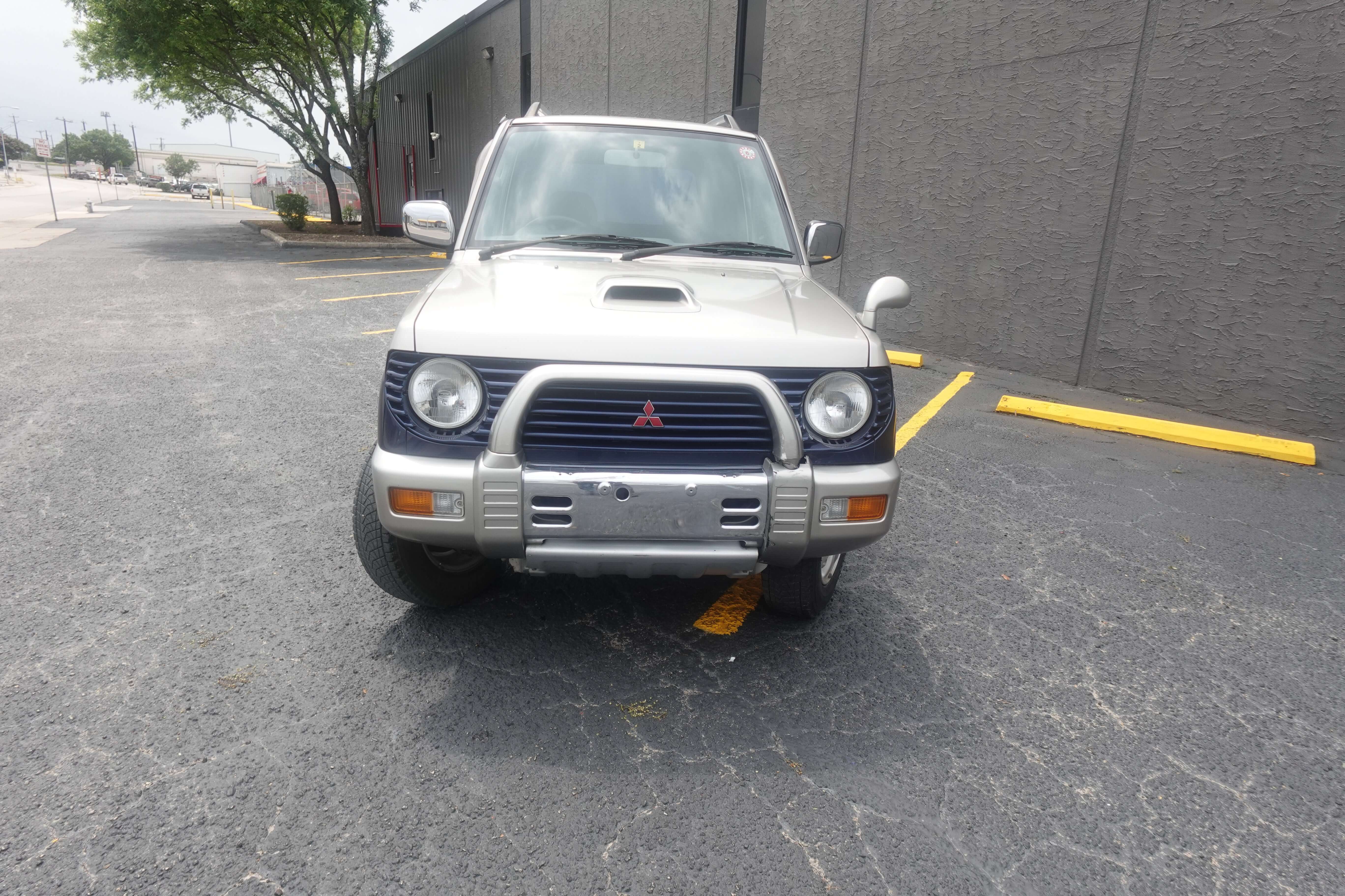 1998 Mitsubishi Pajero mini