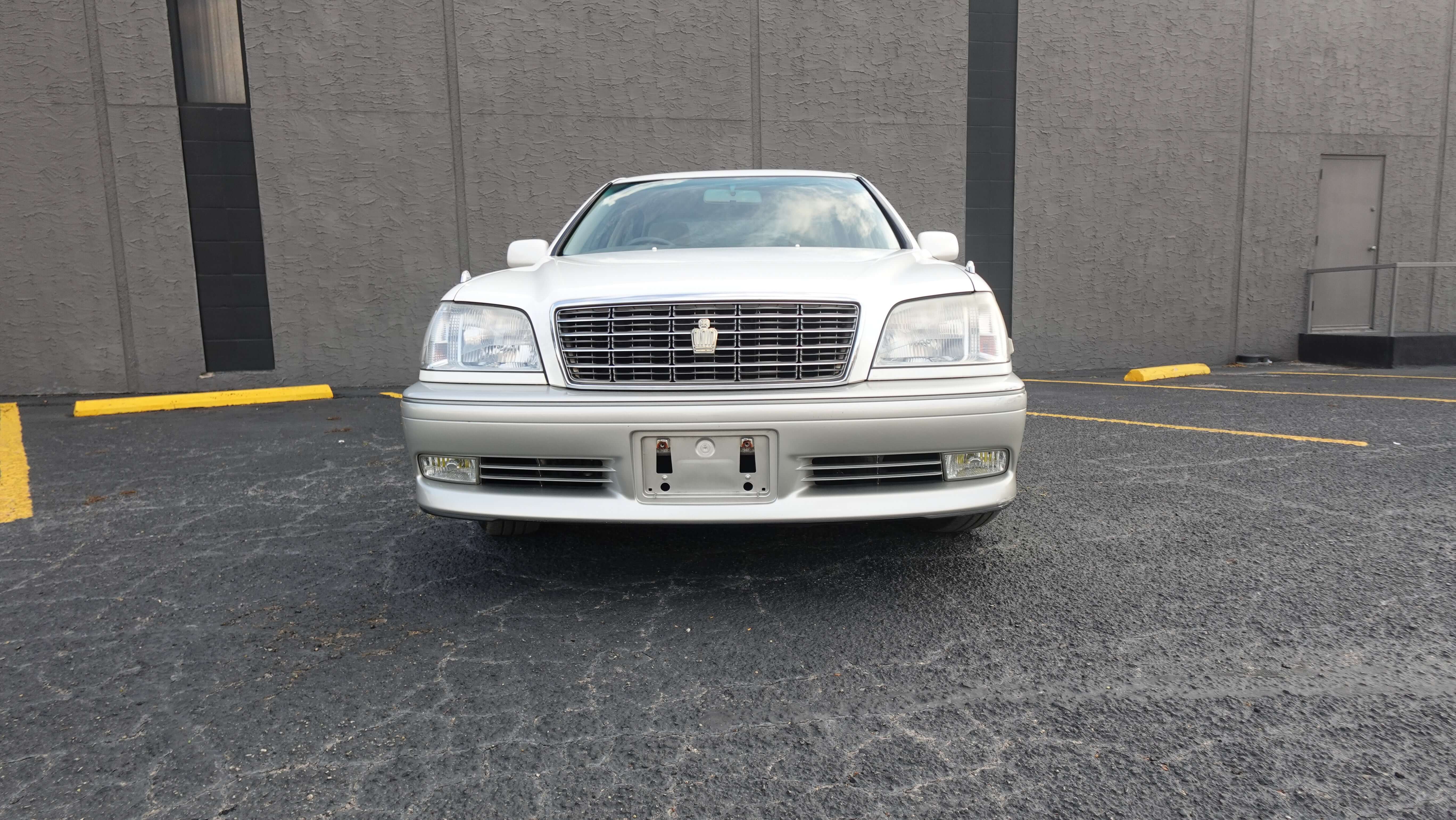 JDM 1999 Toyota Crown Royal Saloon