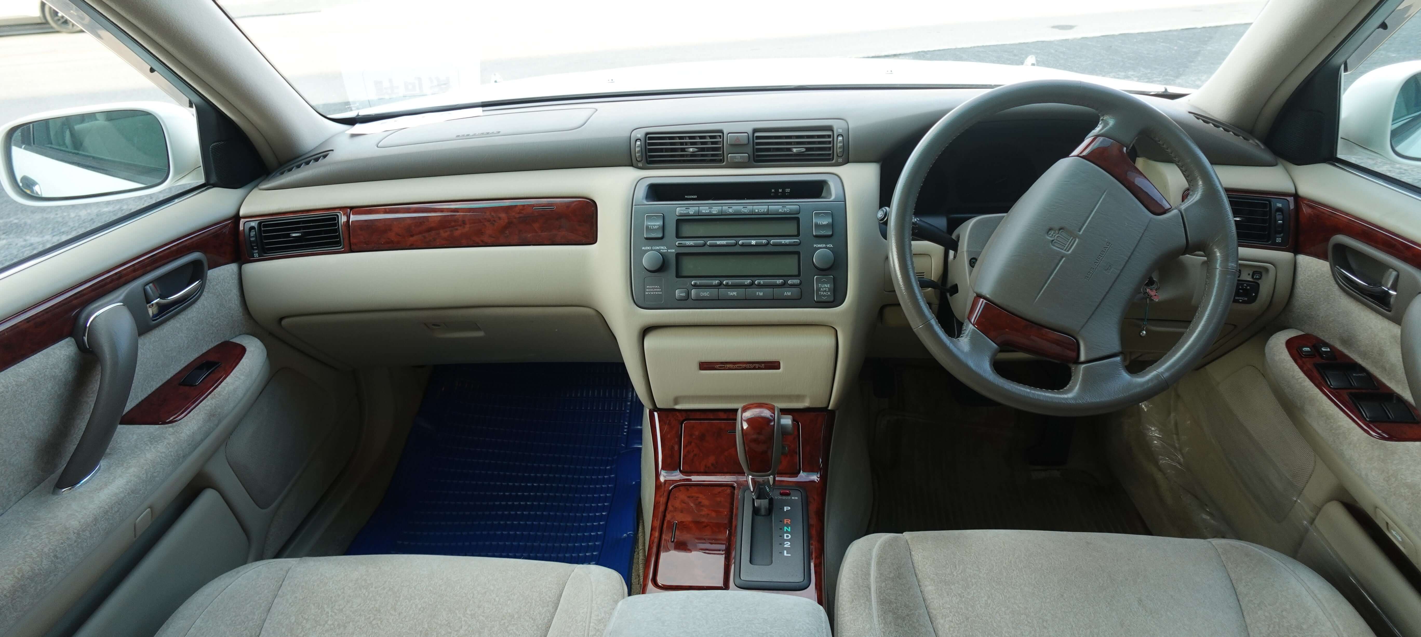 JDM 1999 Toyota Crown Royal Saloon