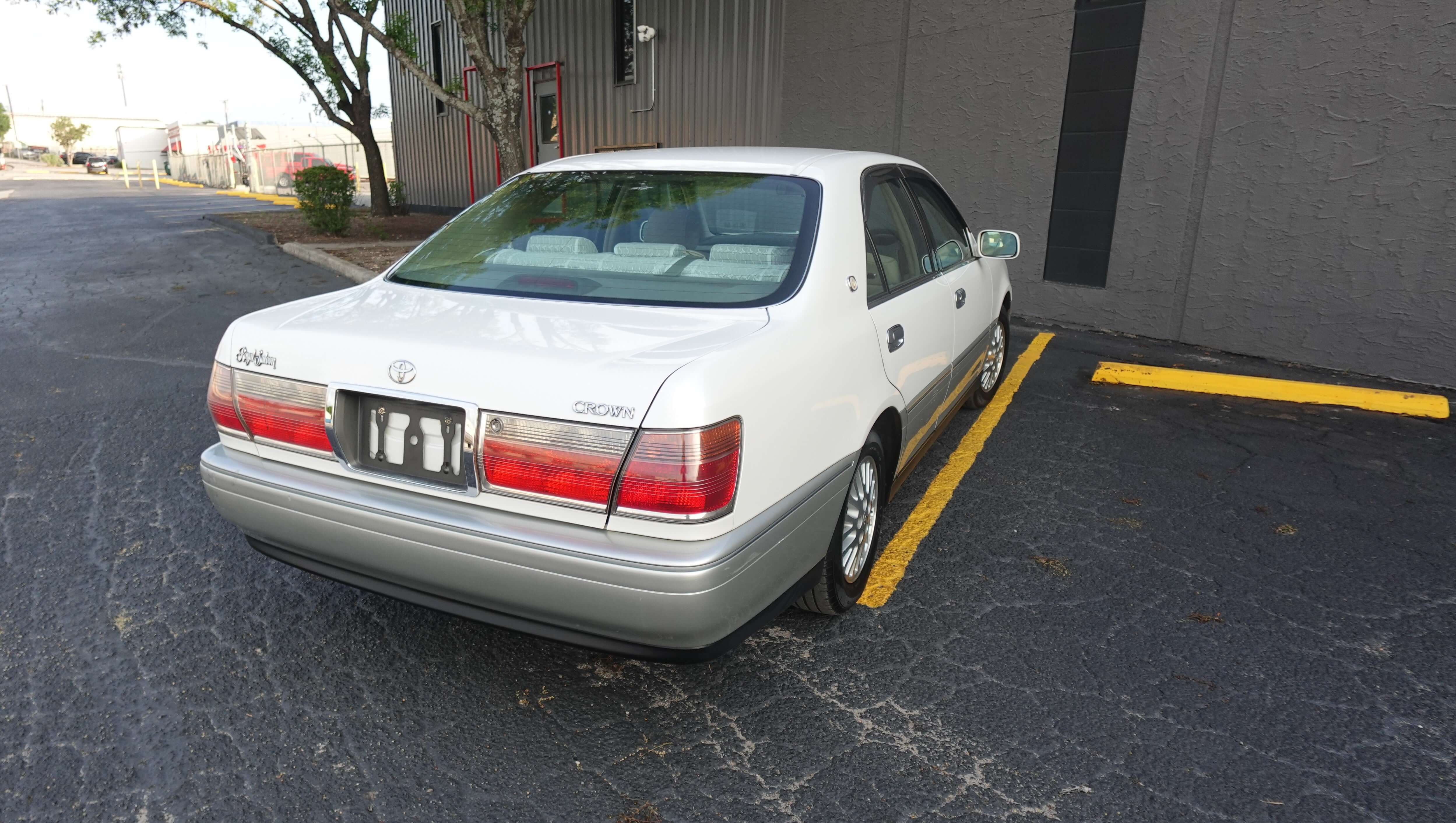 JDM 1999 Toyota Crown Royal Saloon