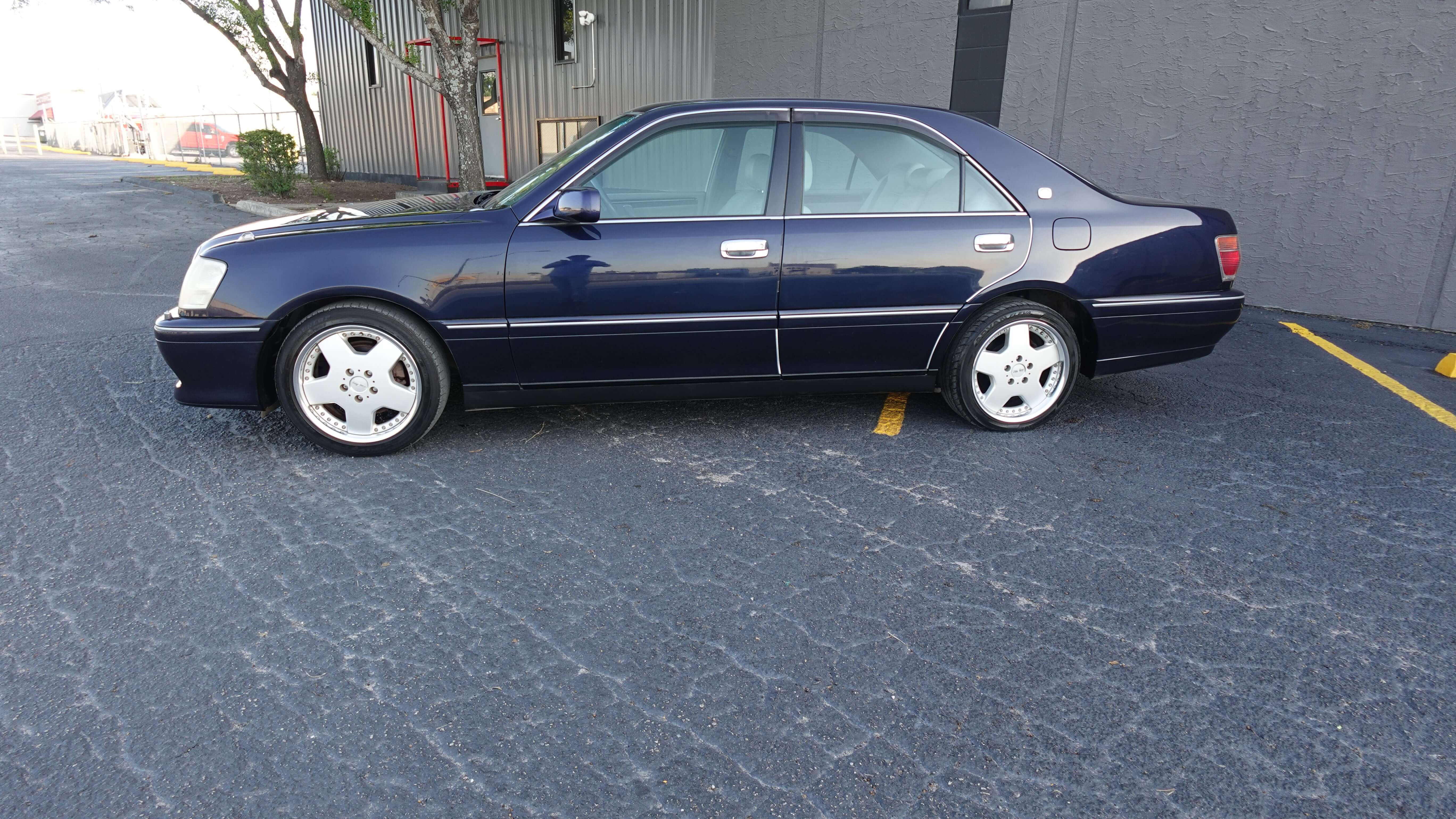 JDM 2000 Toyota Crown Royal Saloon 2.5L 1JZ-GE