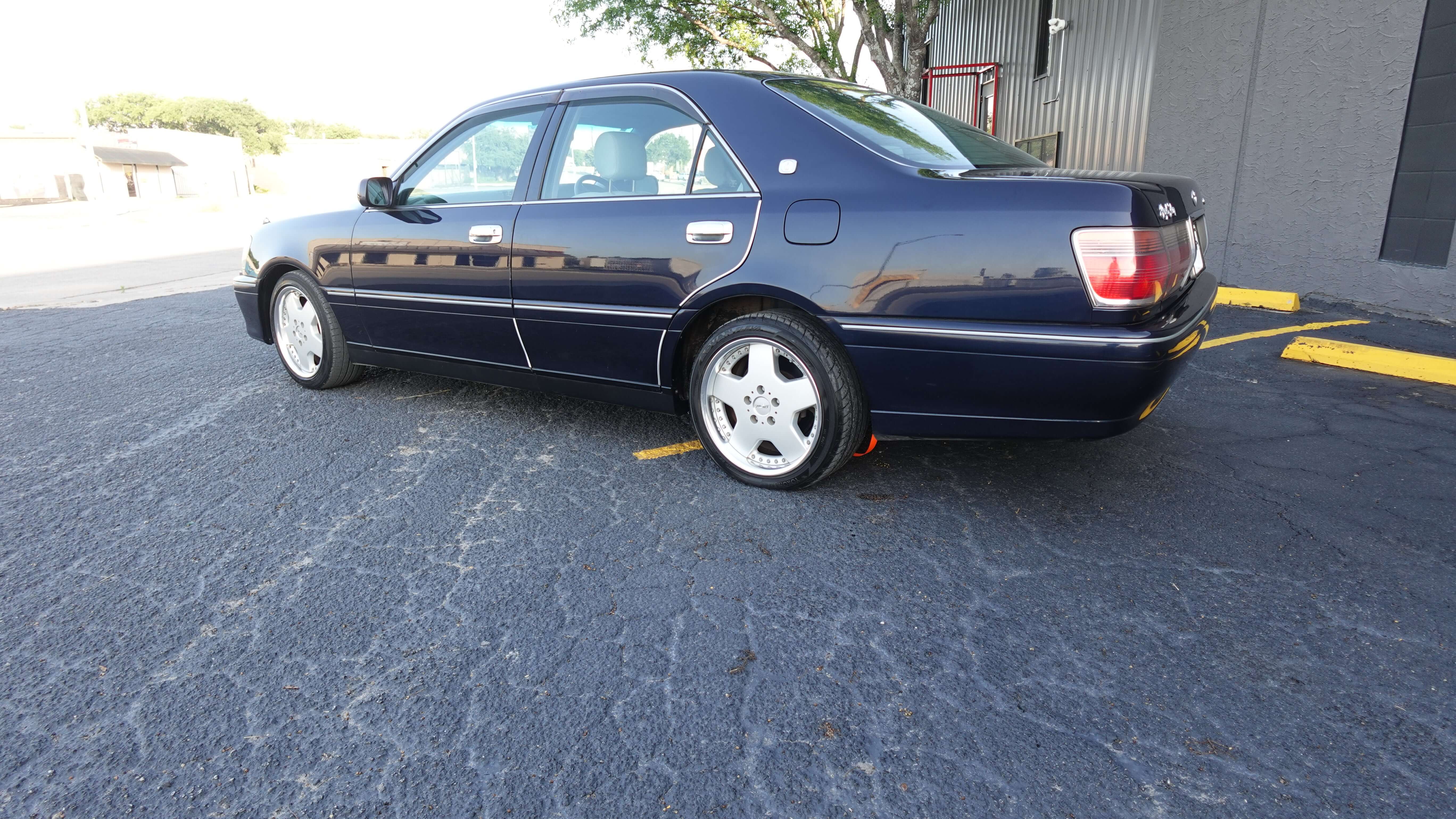 JDM 2000 Toyota Crown Royal Saloon 2.5L 1JZ-GE