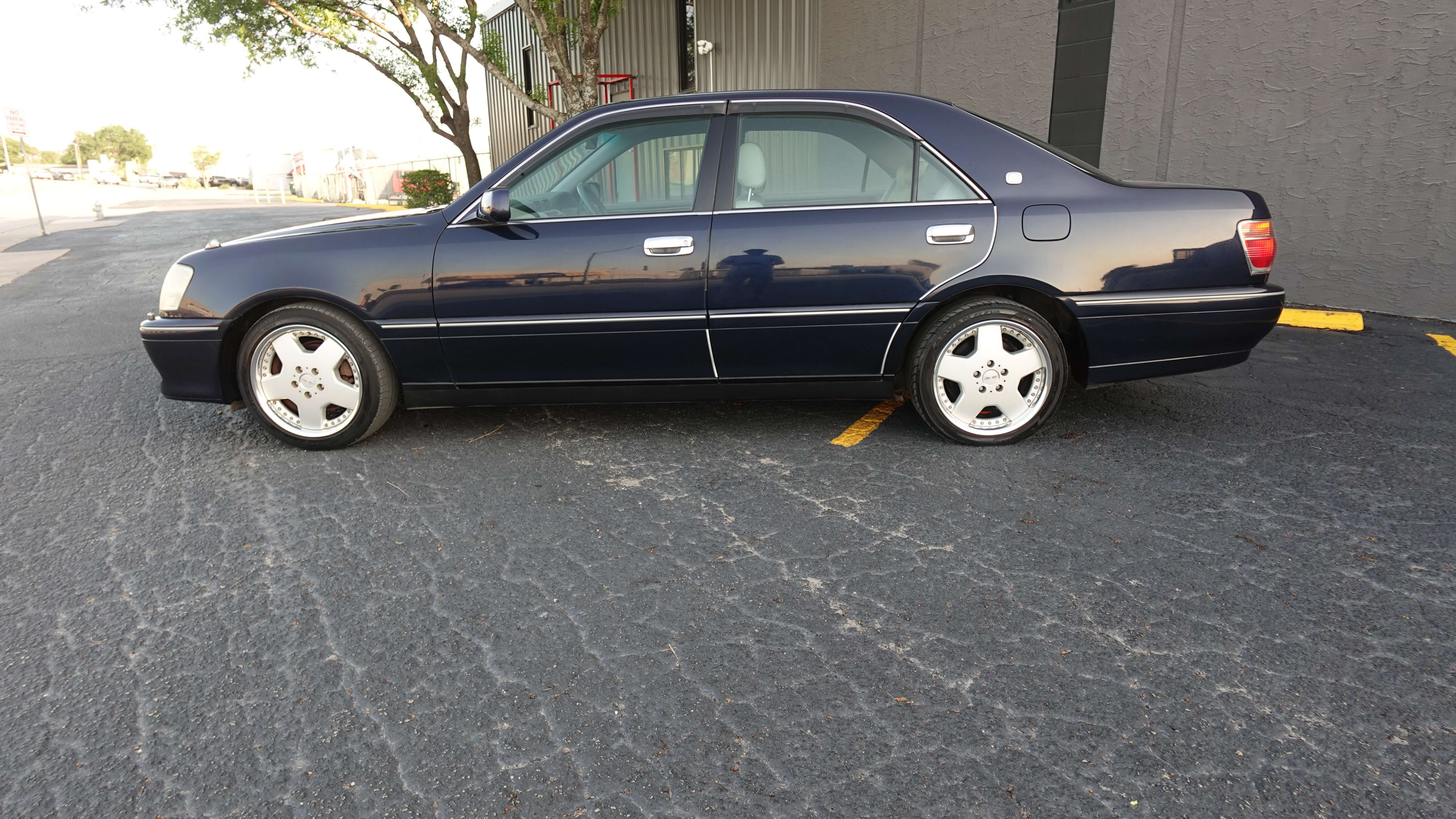 JDM 2000 Toyota Crown Royal Saloon 2.5L 1JZ-GE