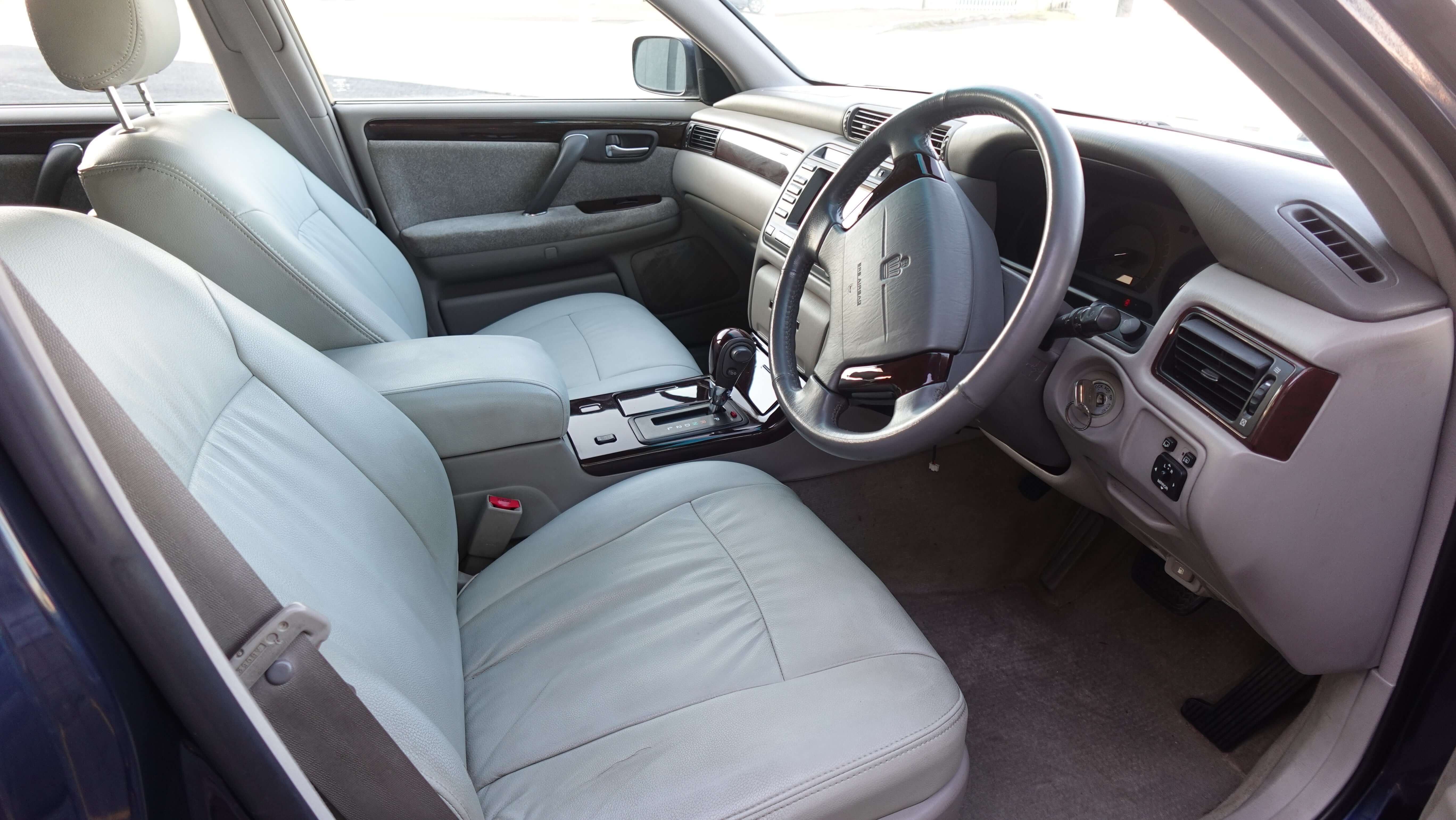 JDM 2000 Toyota Crown Royal Saloon 2.5L 1JZ-GE