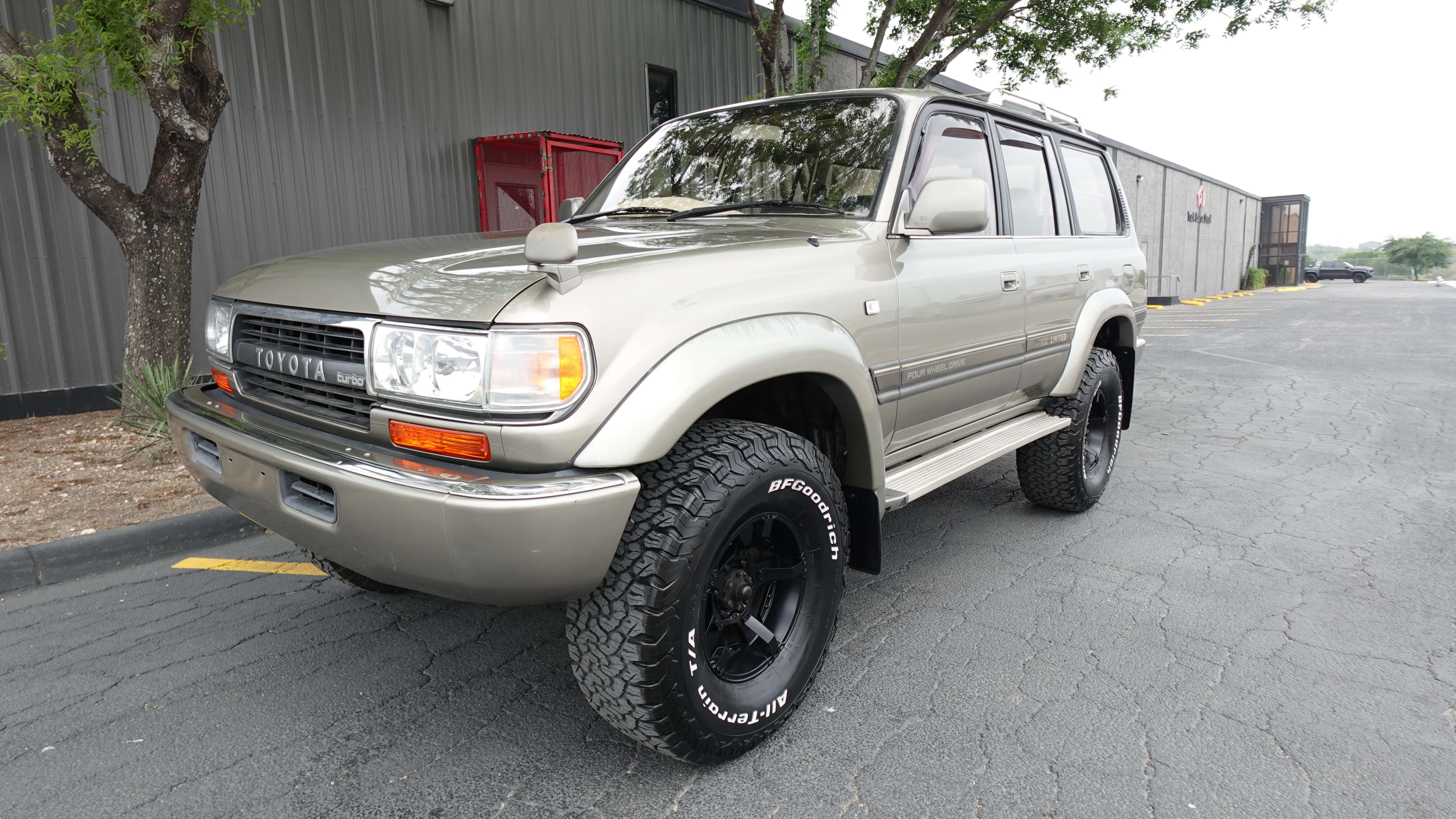 JDM 1994Toyota Landcruiser VX Limited Turbo Diesel 4WD