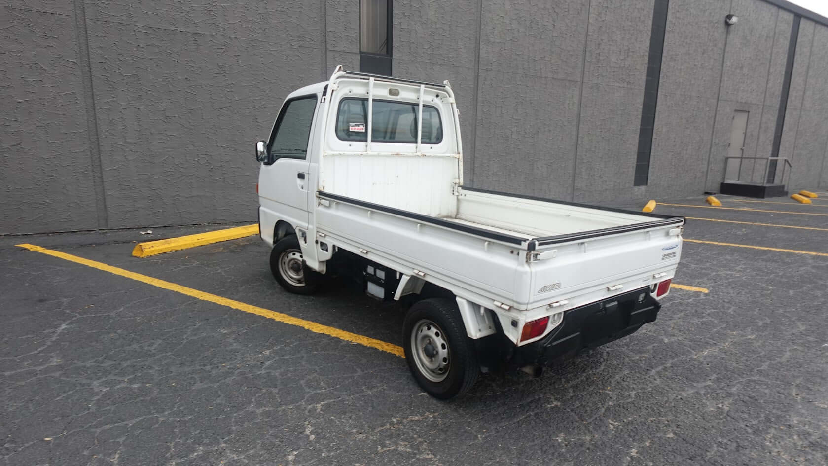 JDM 1998 Subaru Sambar Mini Kei Truck 4WD