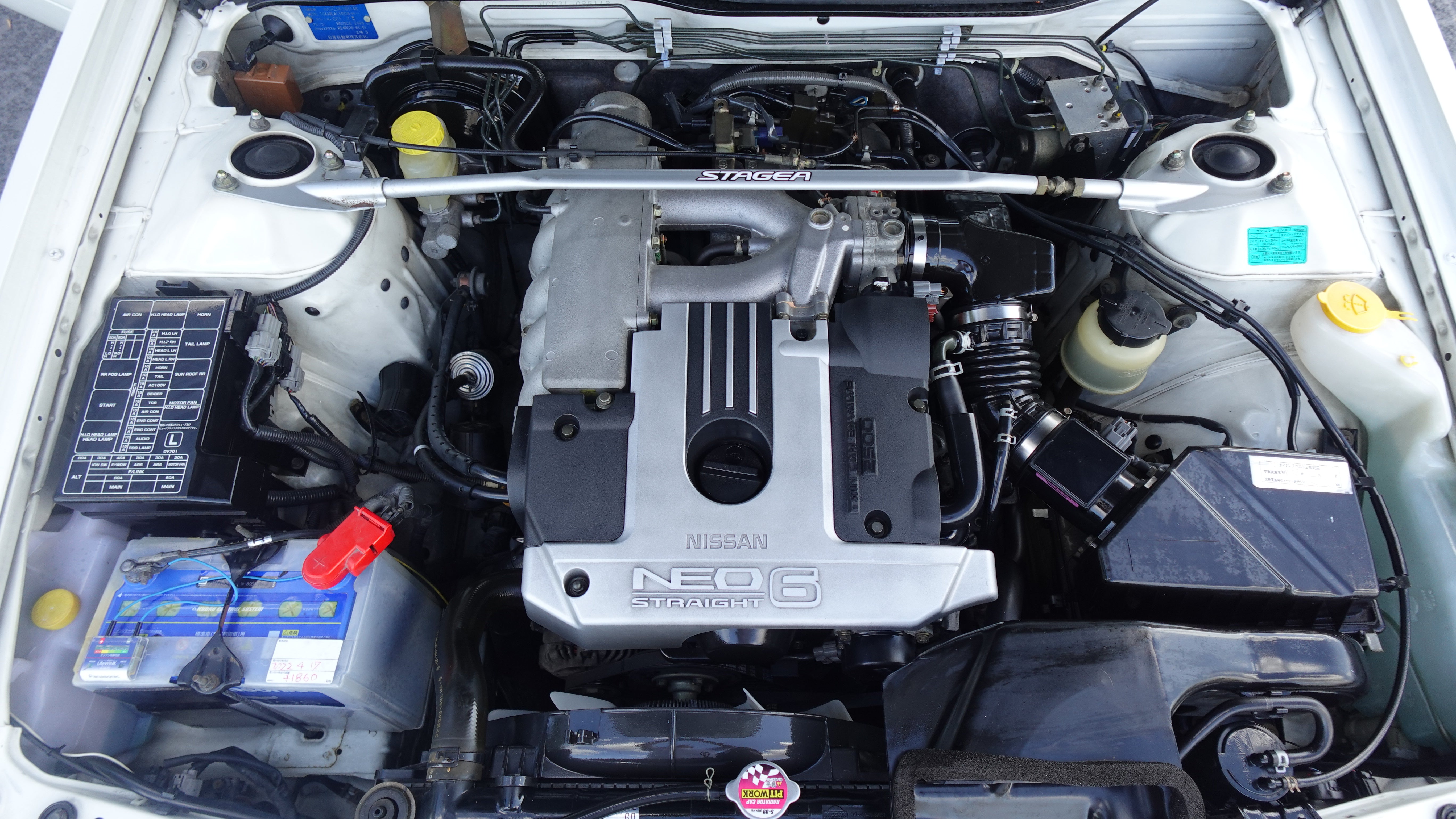 JDM 2000 Nissan Stagea 25RS 2.5L RB25DE