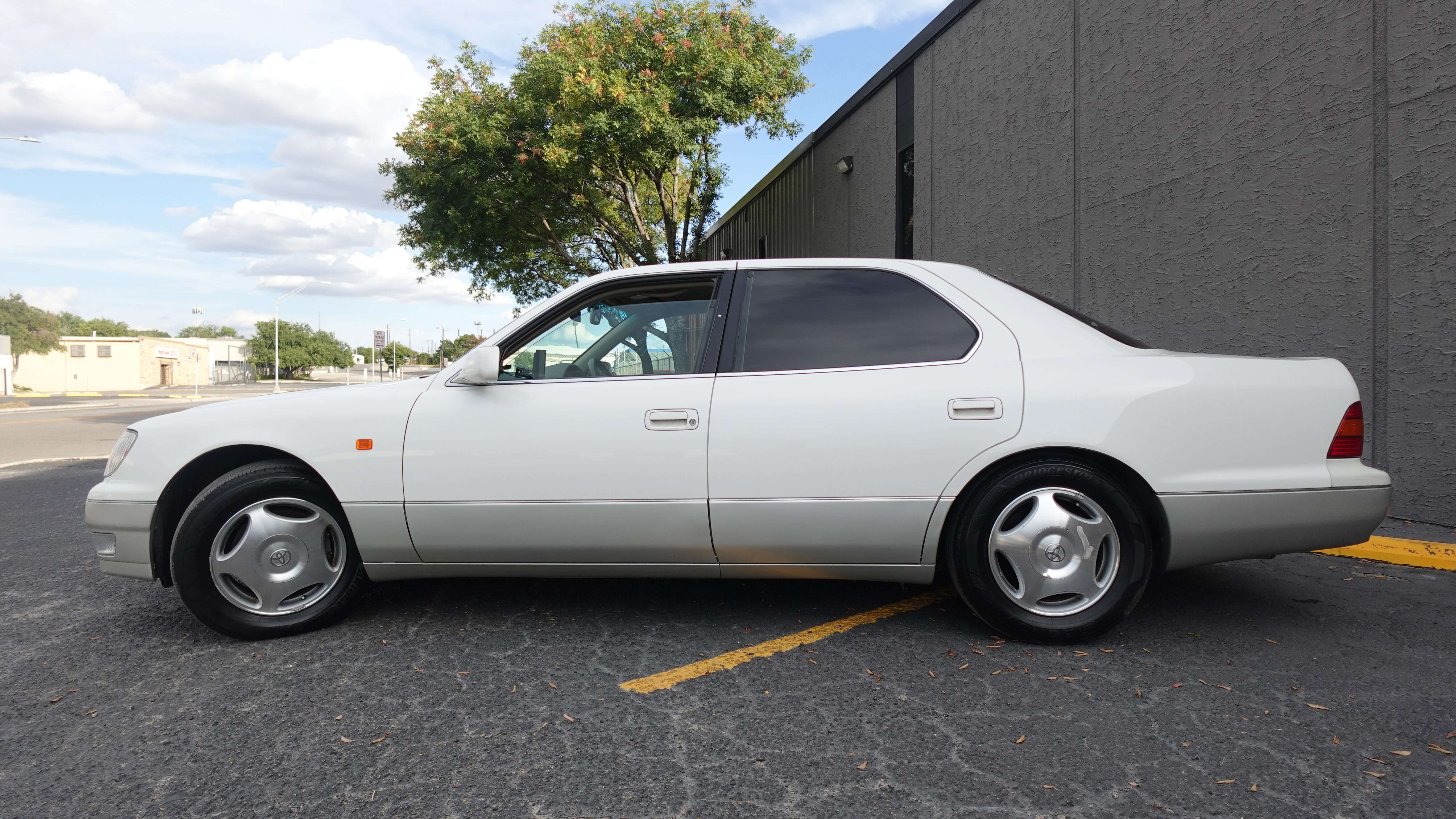 JDM 1998 Toyota Celsior  C Version UCF21