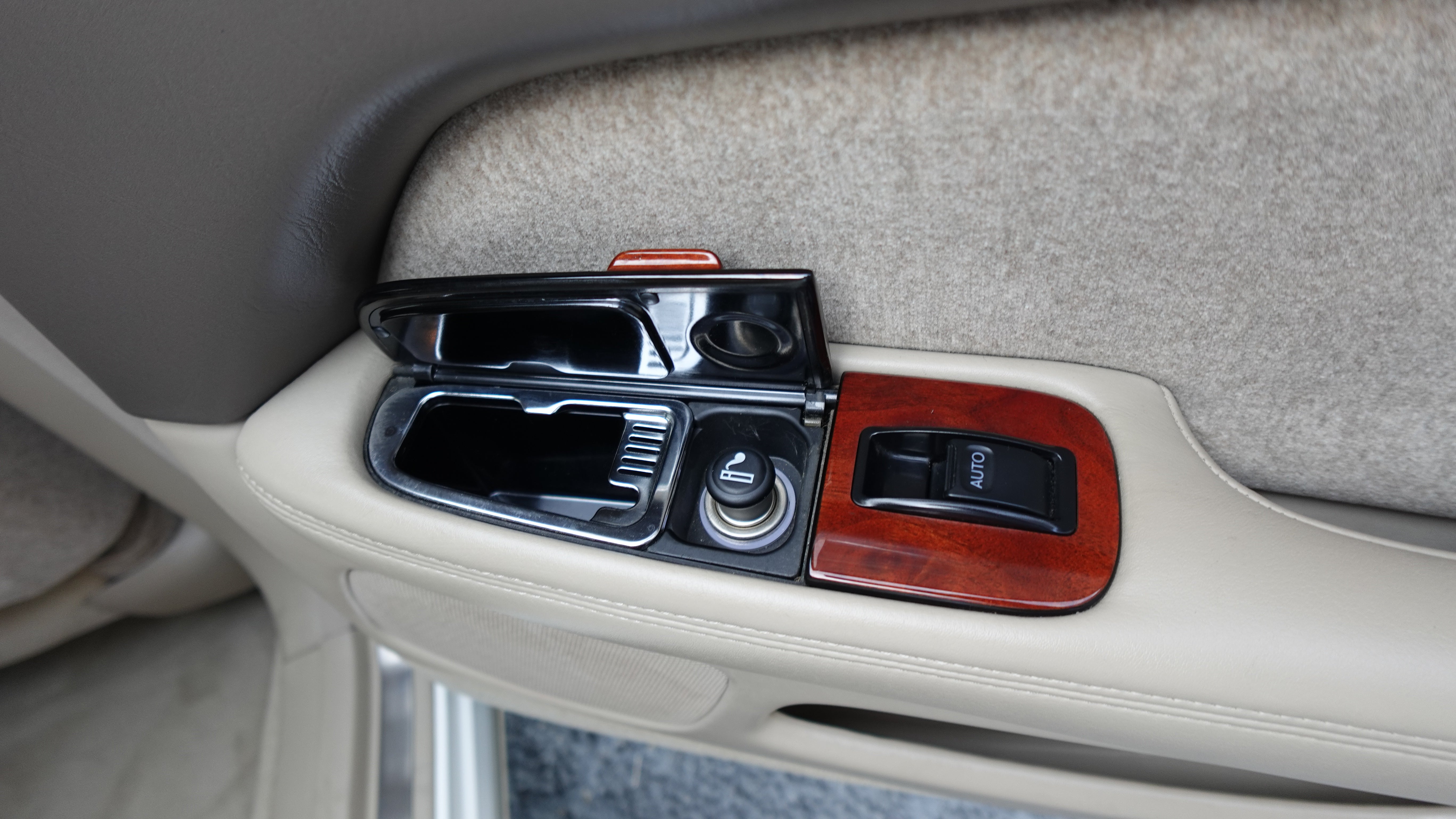 JDM 1998 Toyota Celsior C Version UCF21