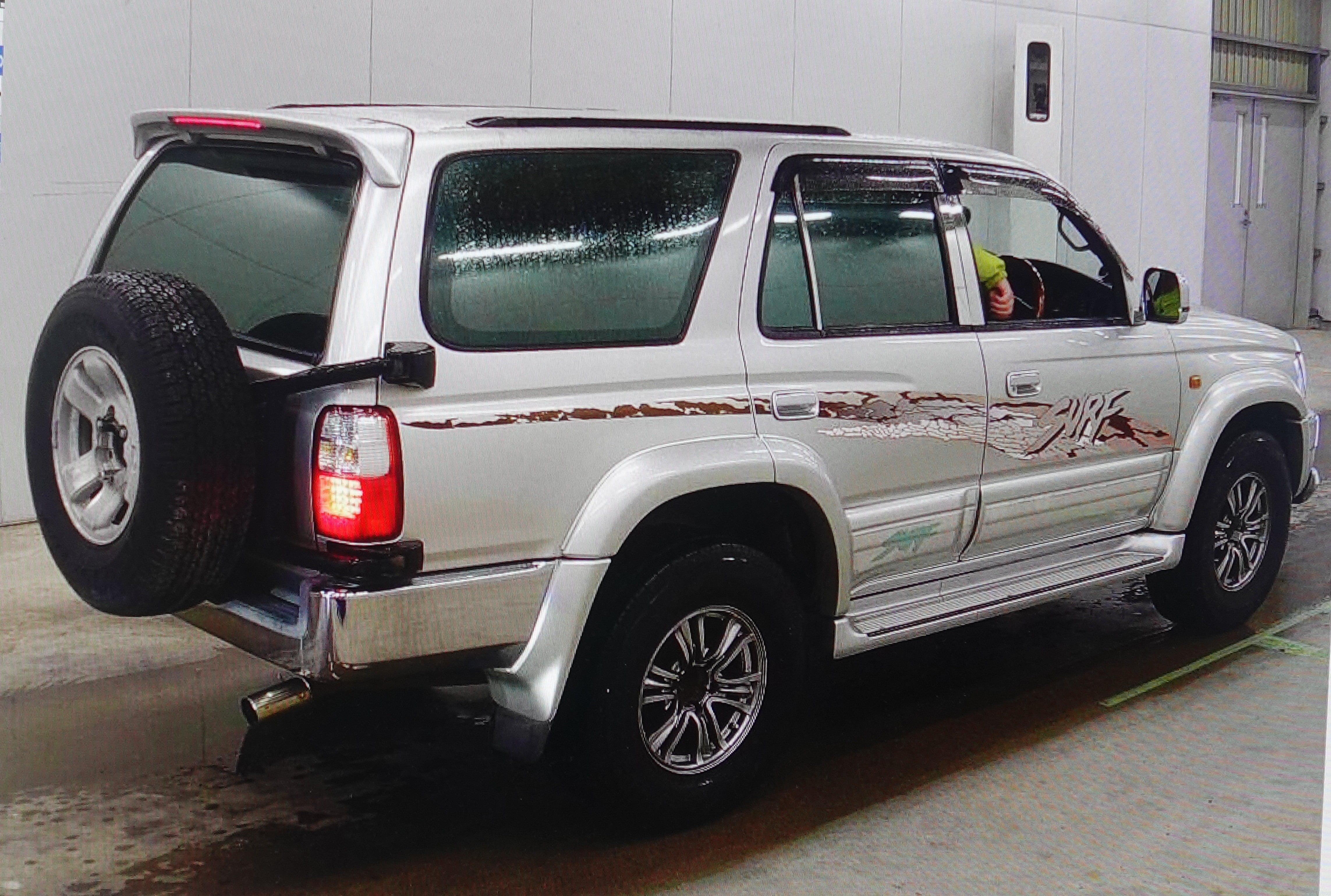 JDM 2000 Toyota Hilux Surf SSR-X RZN185 4WD 2.7L