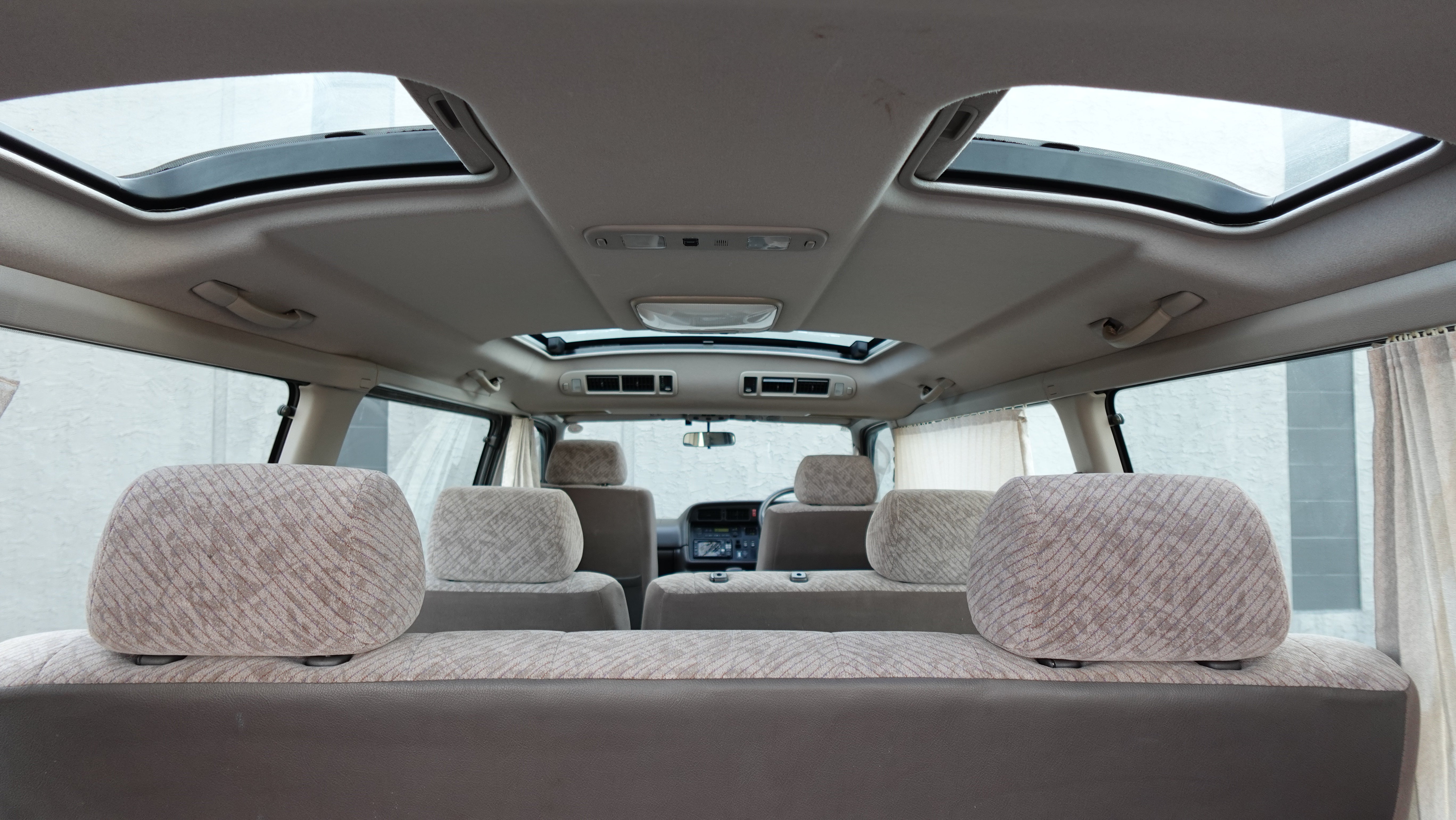 JDM 1996 Toyota Hiace Super Custom G 2.4L