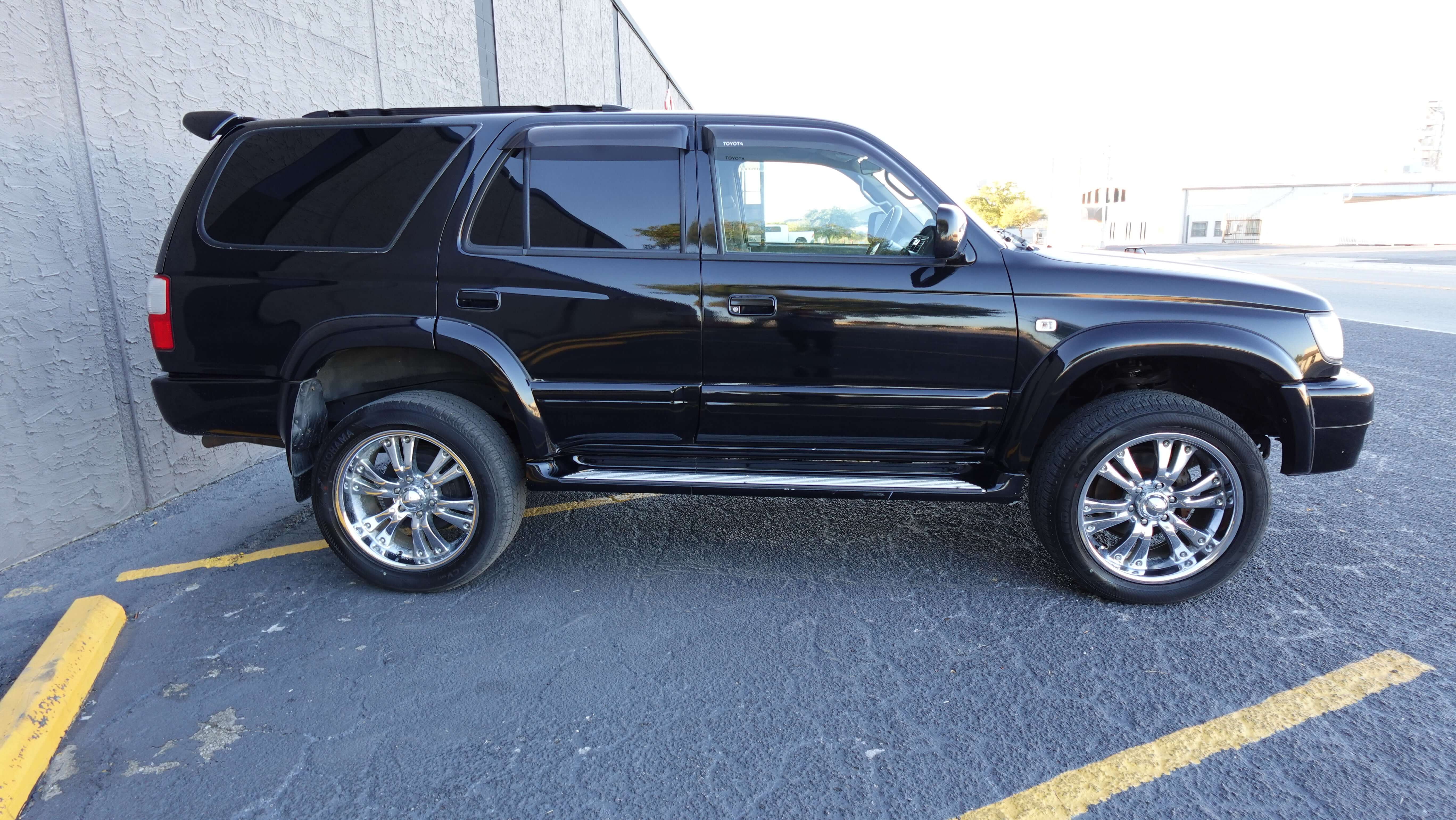 2000 JDM Toyota Hilux Surf SSR-X RZN185 2.7L