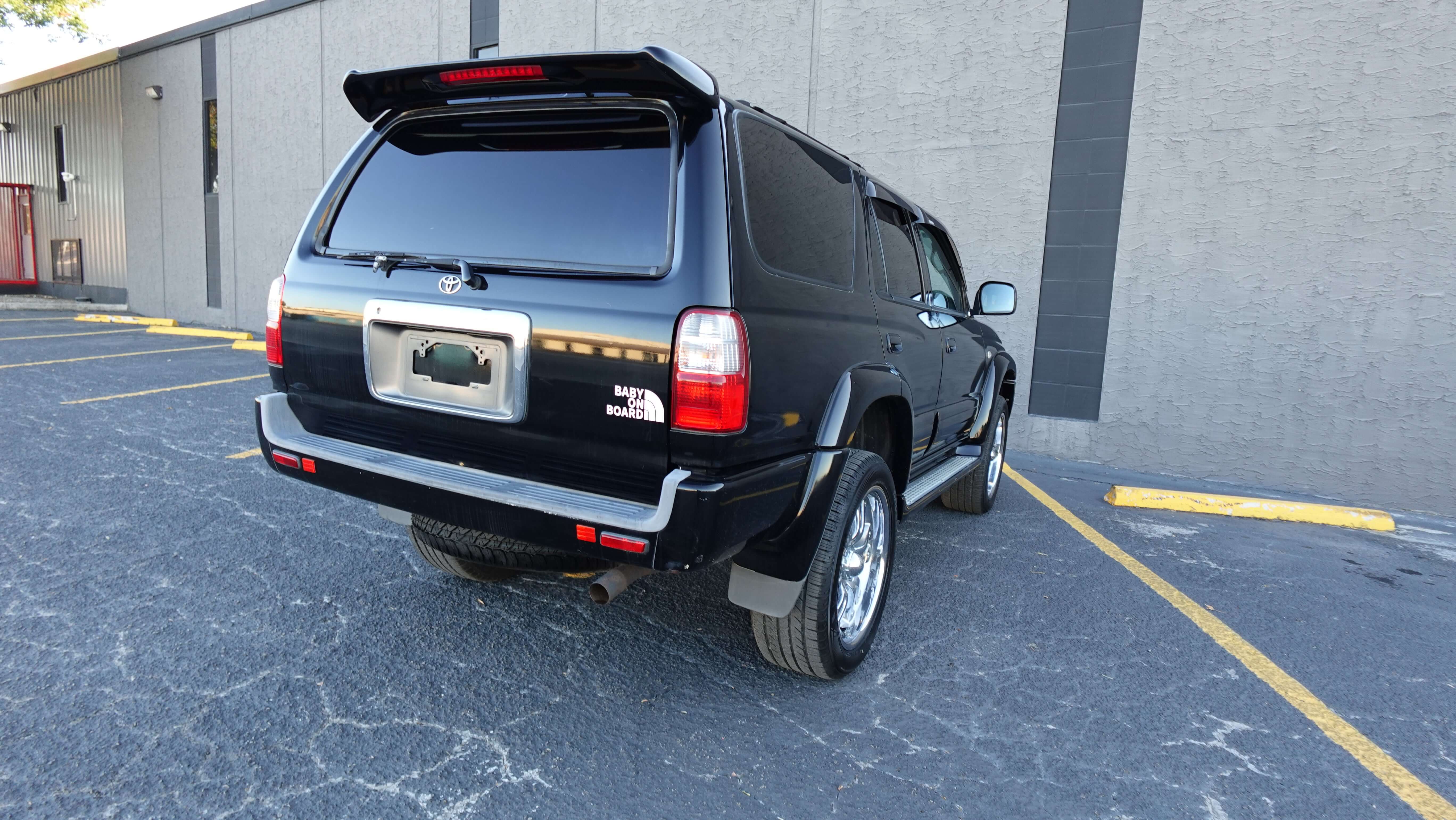 2000 JDM Toyota Hilux Surf SSR-X RZN185 2.7L