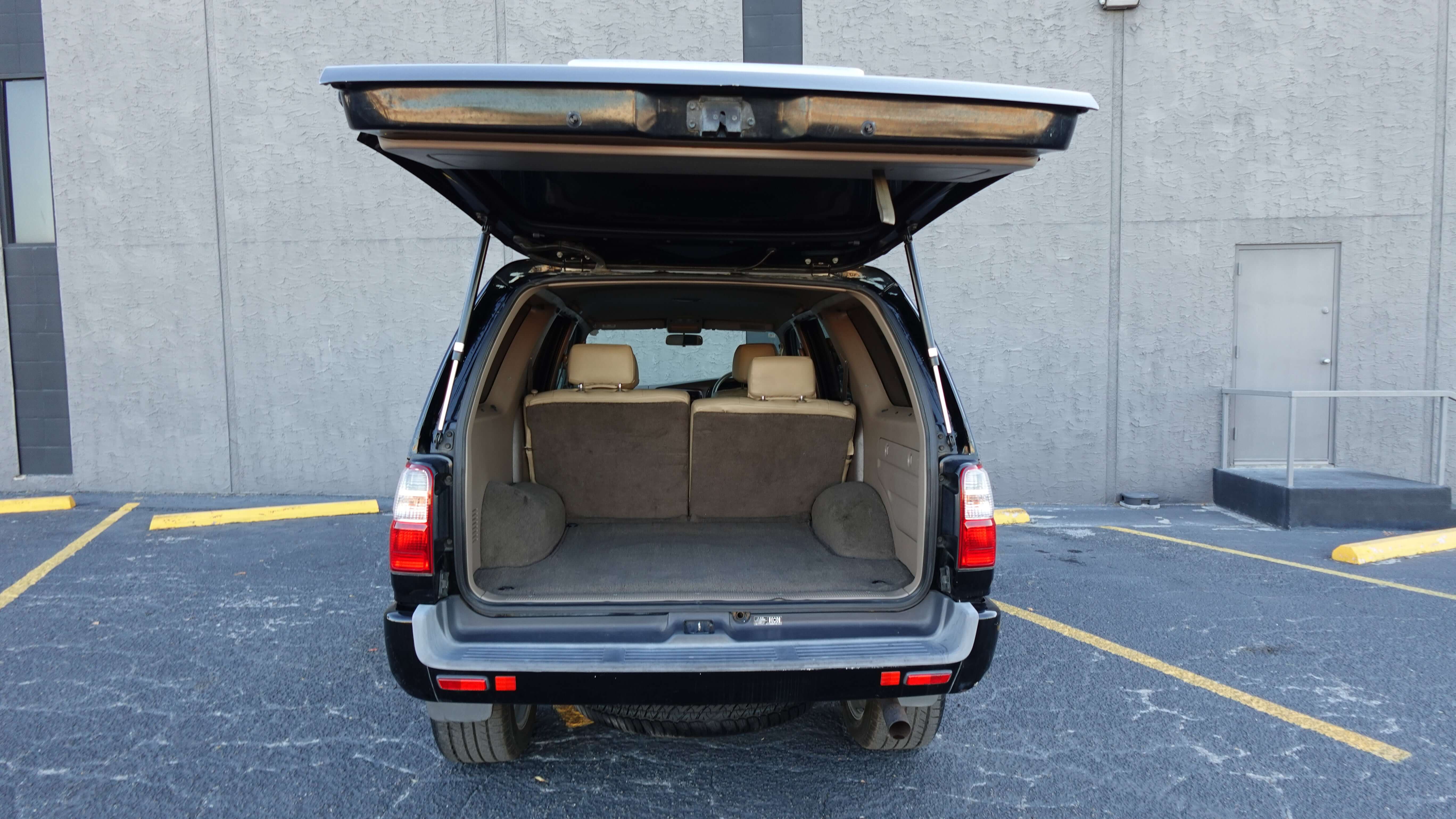 2000 JDM Toyota Hilux Surf SSR-X RZN185 2.7L