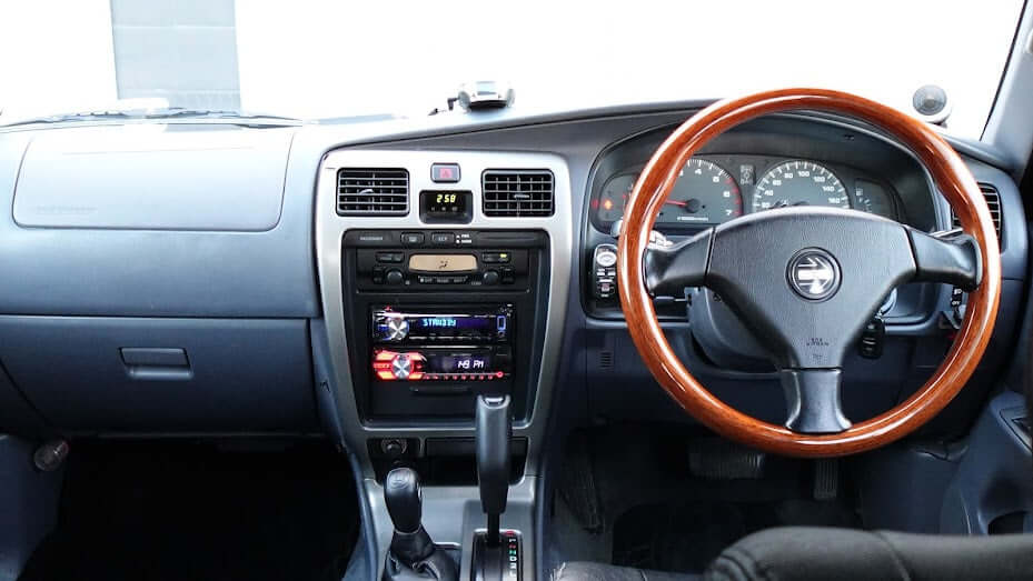 2000 Toyota Hilux Surf SSR-X RZN185 2.7L