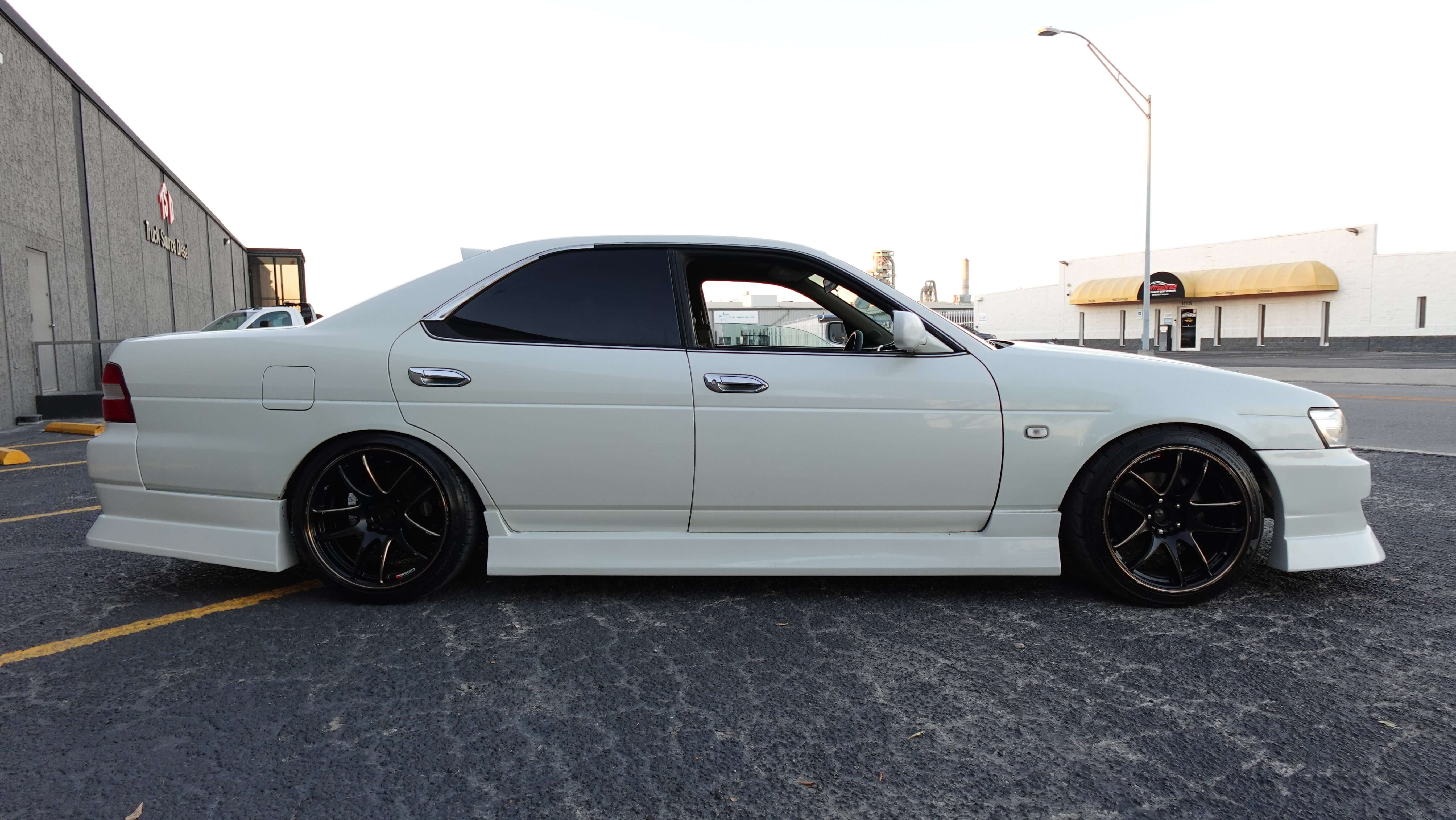 2000 Nissan Laurel 25 Club S C35