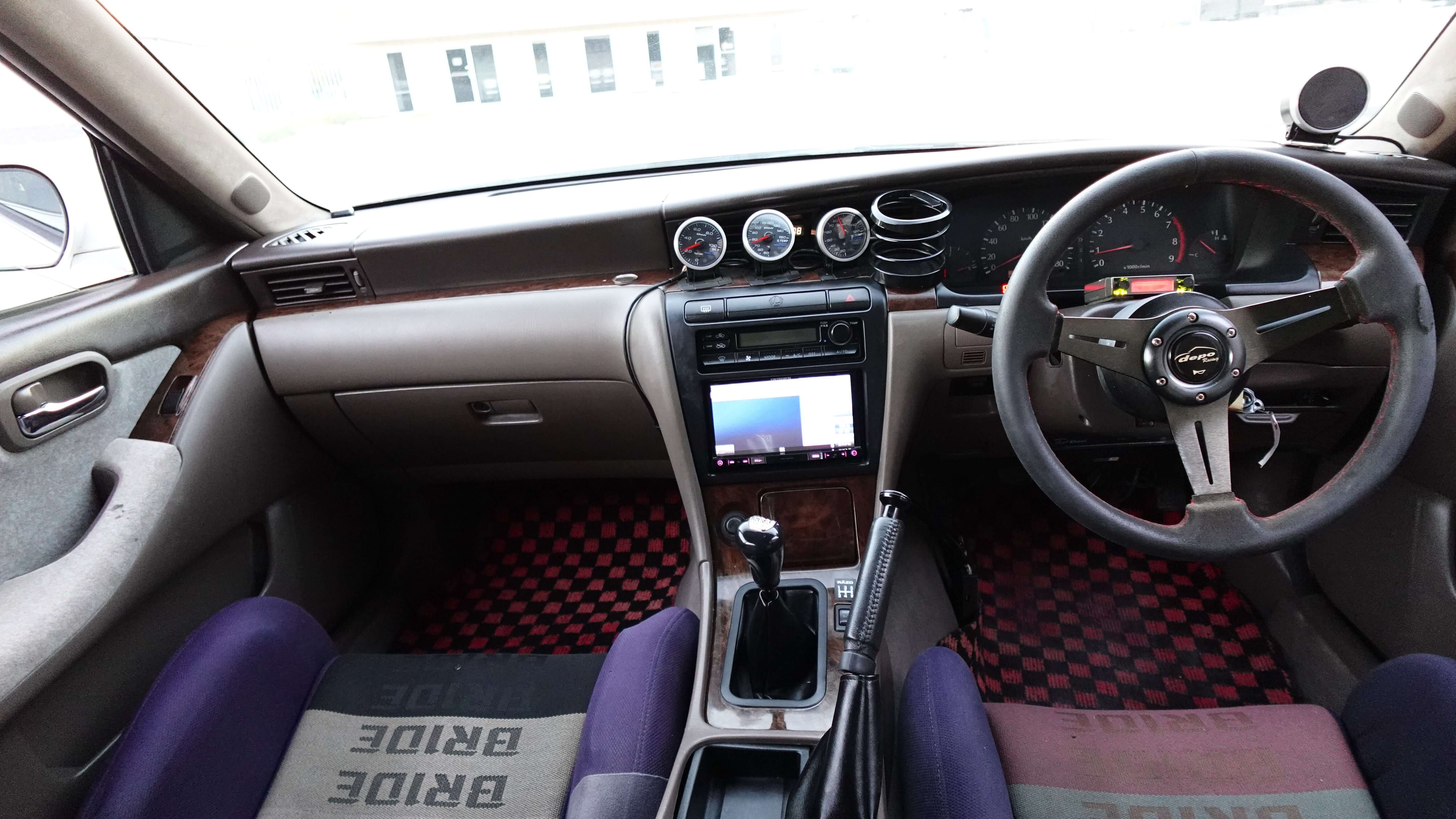 2000 Nissan Laurel 25 Club S C35