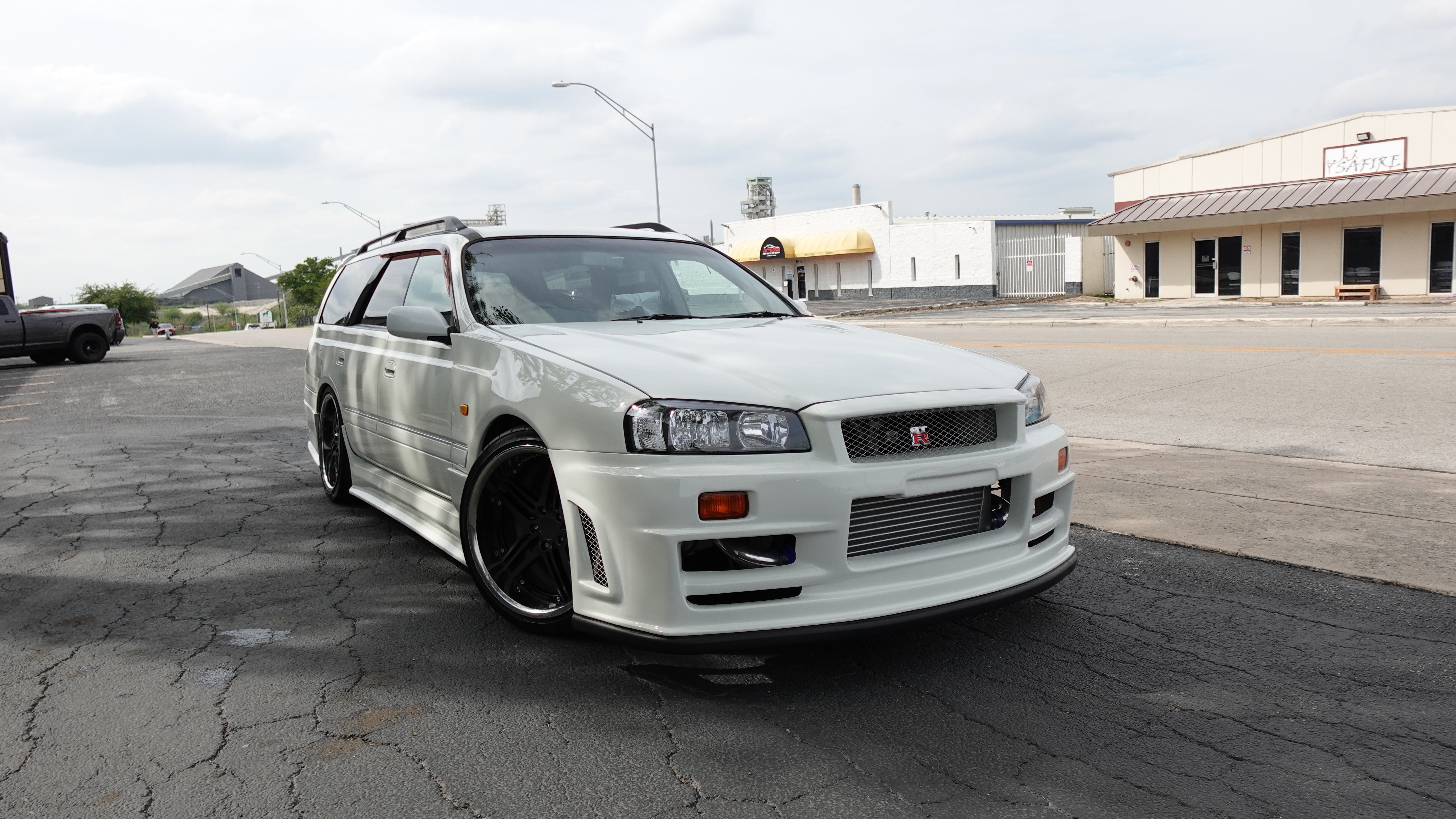 2001 Nissan Stagea RS-4 Turbo AWD 4WD R34 GTR front Conversion