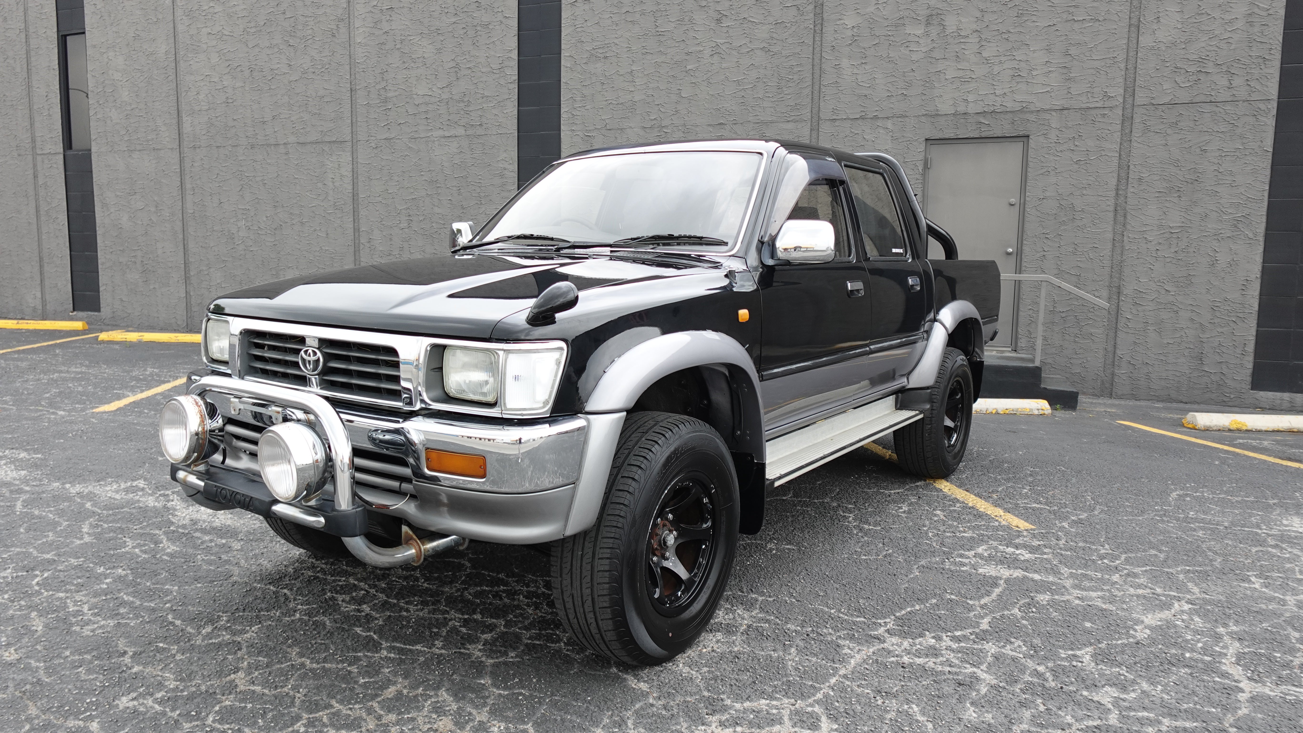 1997 Toyota Hilux Pickup SSR-X double cap 4wd Diesel Turbo LN112