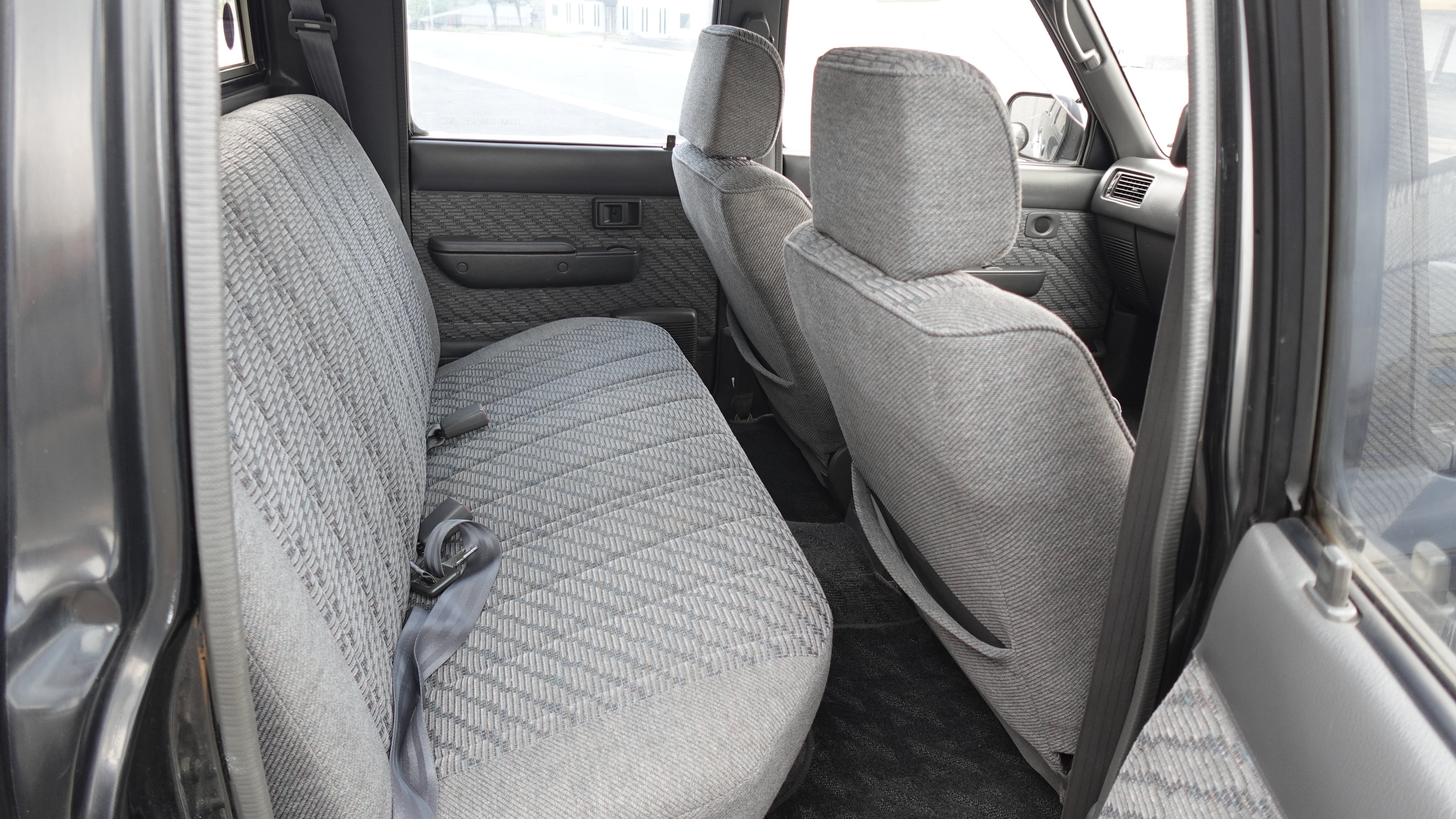 1997 Toyota Hilux Pickup SSR-X double cap 4wd Diesel Turbo LN112