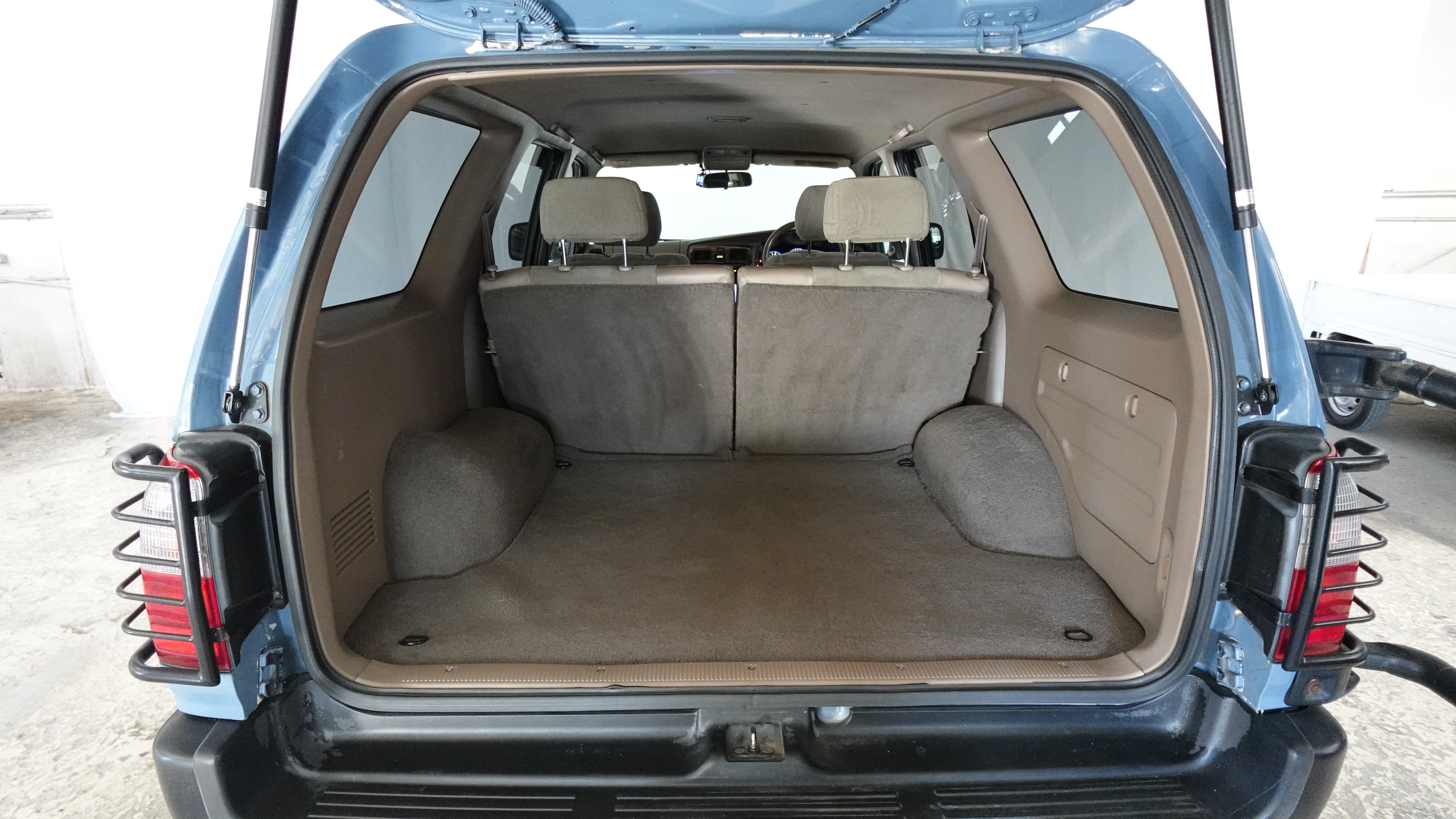 2000 Toyota Hilux Surf SSR-X Limited