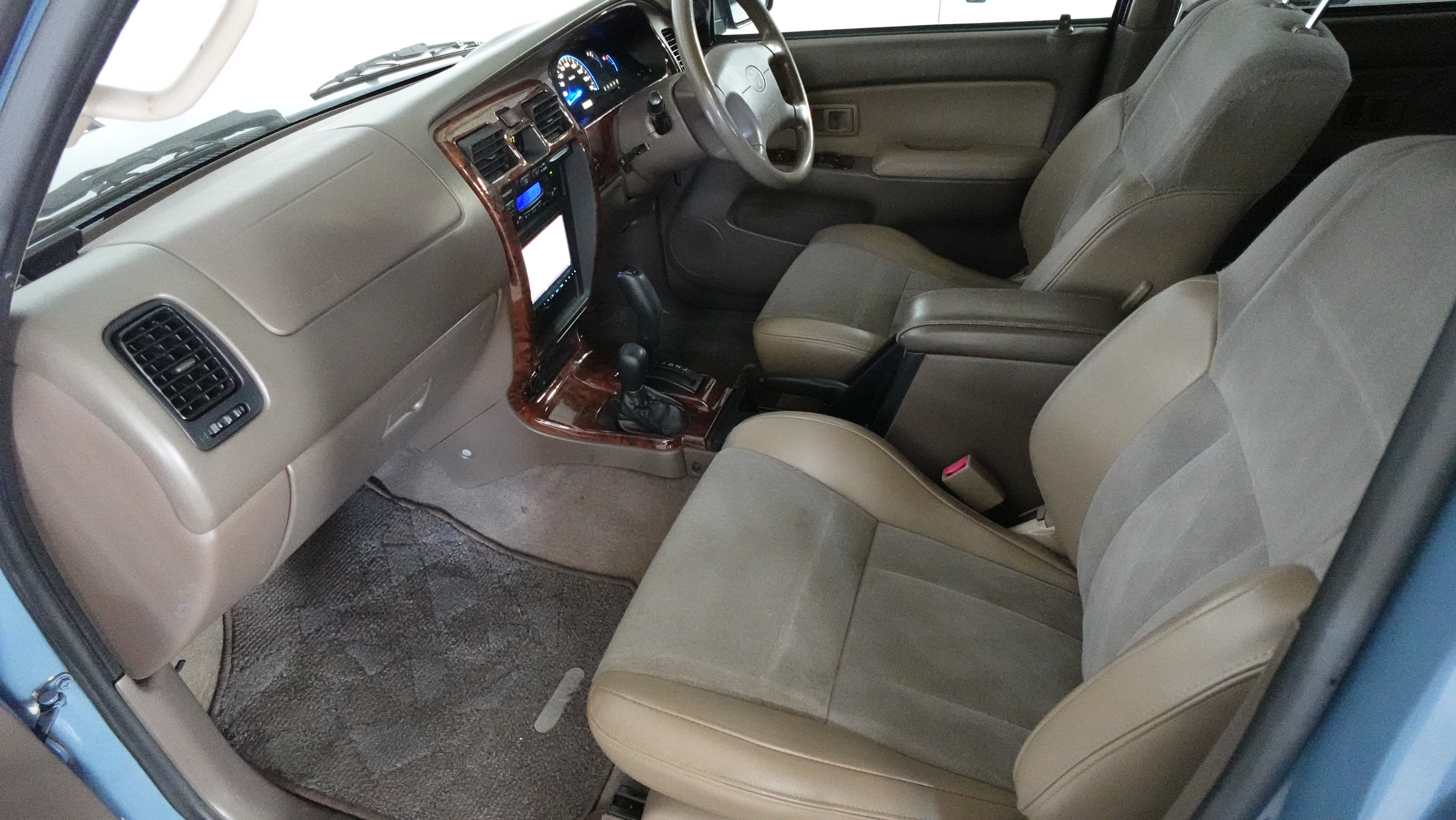 2000 Toyota Hilux Surf SSR-X Limited