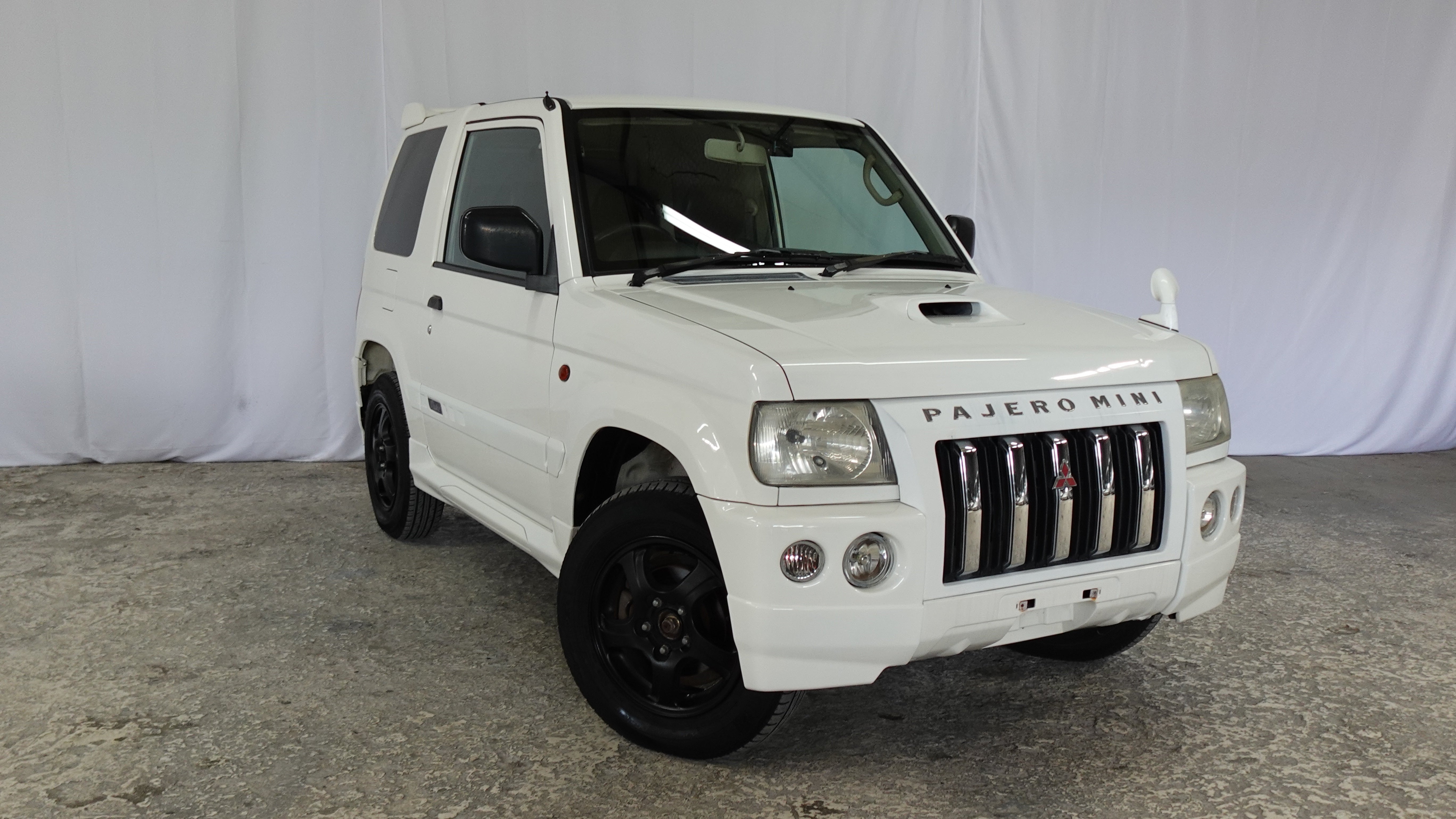 1998 Mitsubishi Pajero Mini