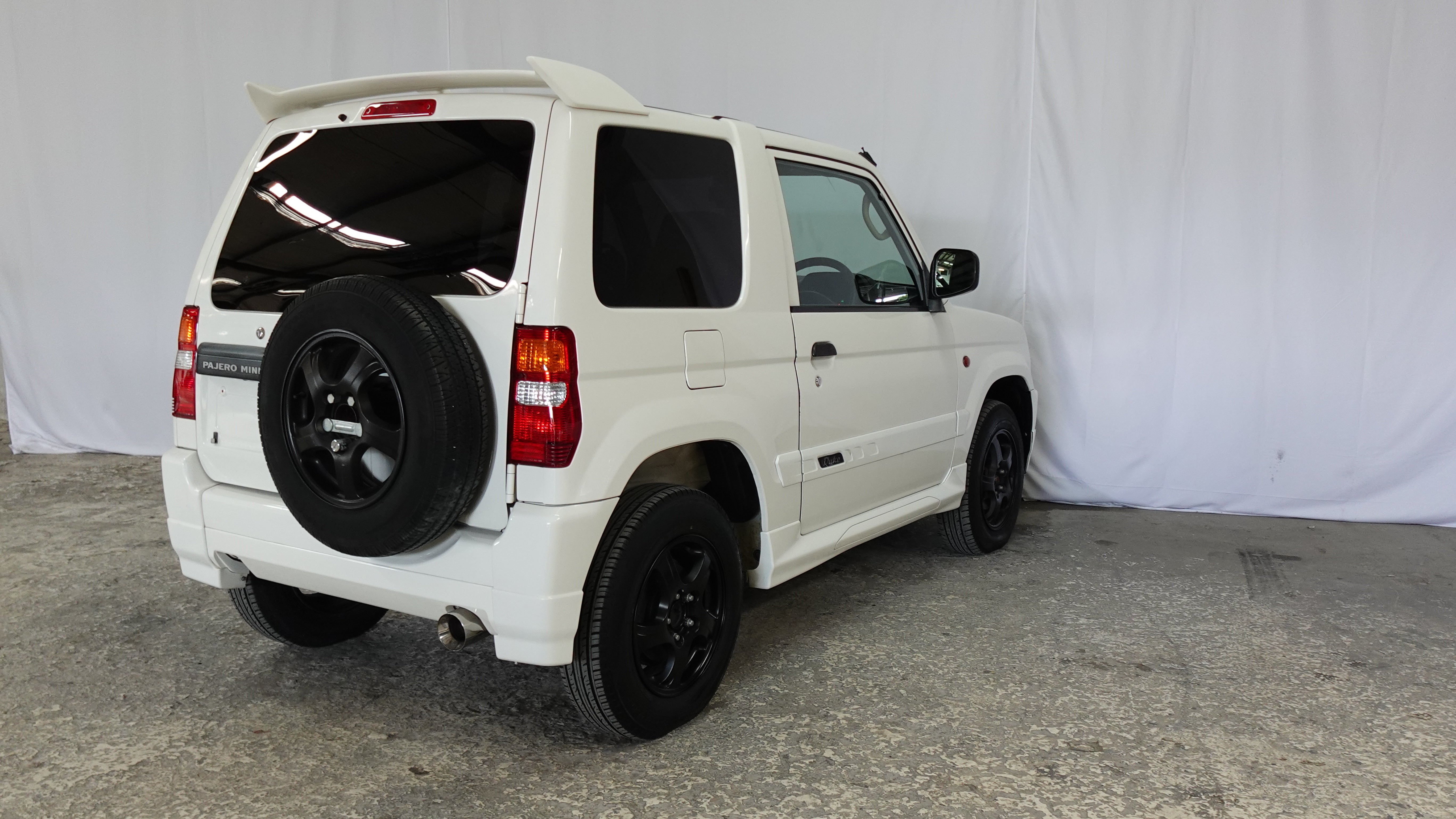 1998 Mitsubishi Pajero Mini