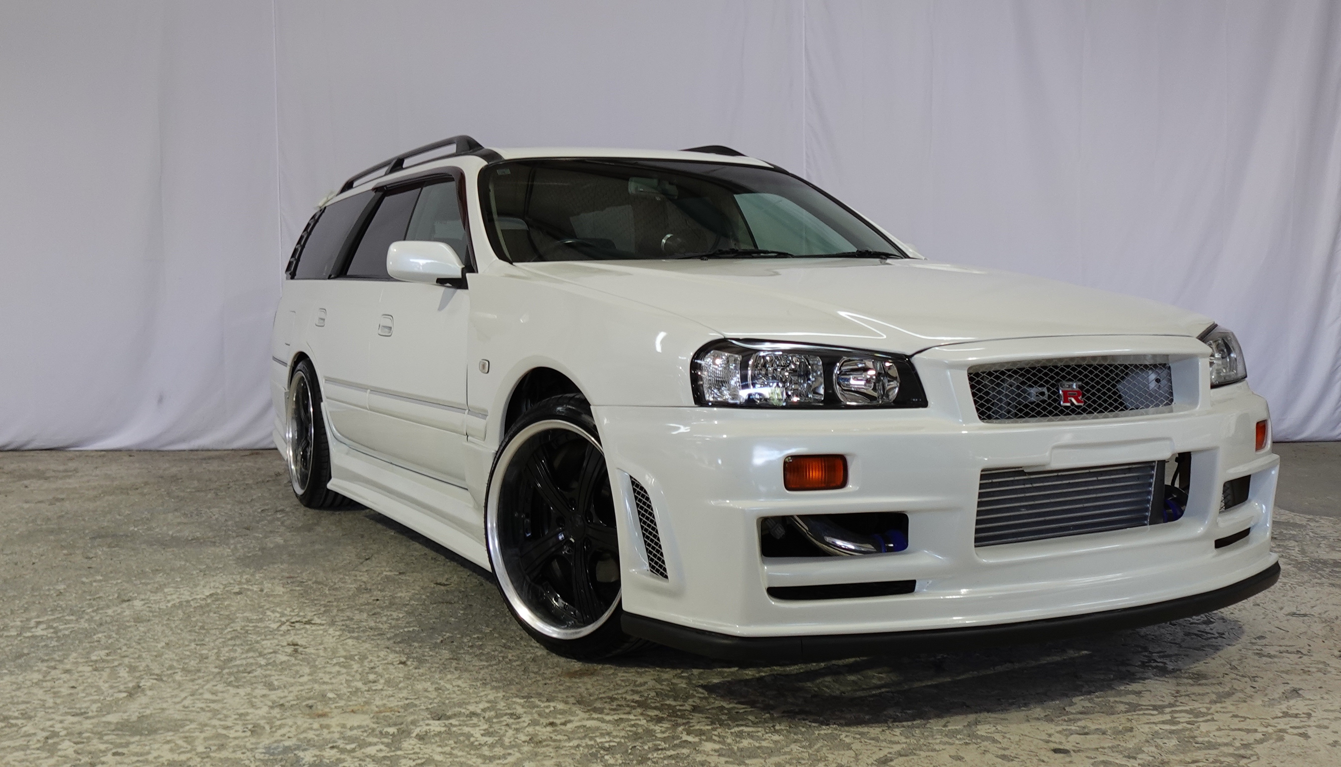1999 Nissan Stagea RS-Four AWD GTR Front end