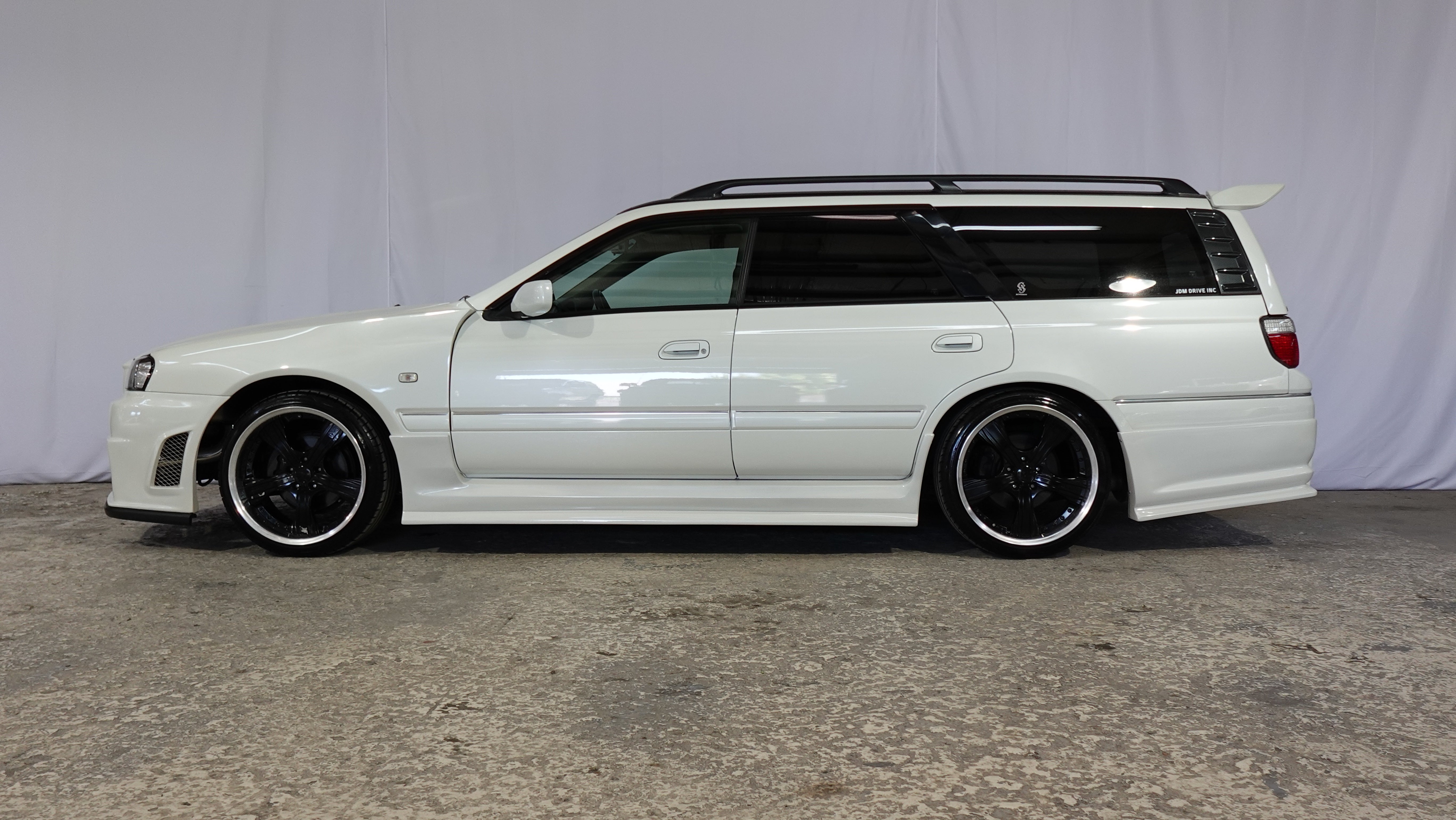 1999 Nissan Stagea RS-Four AWD GTR Front end