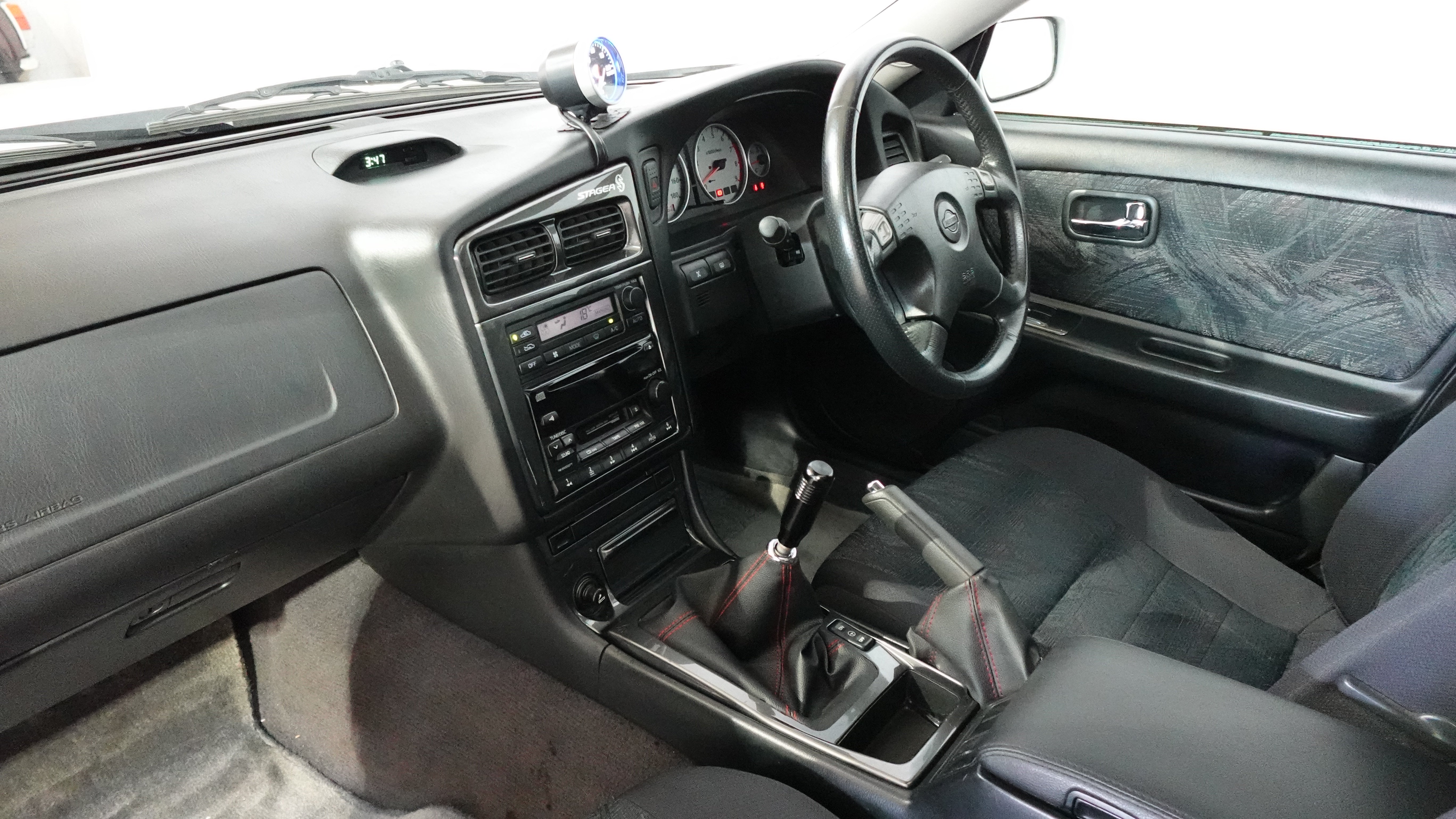1999 Nissan Stagea RS-Four AWD GTR Front end