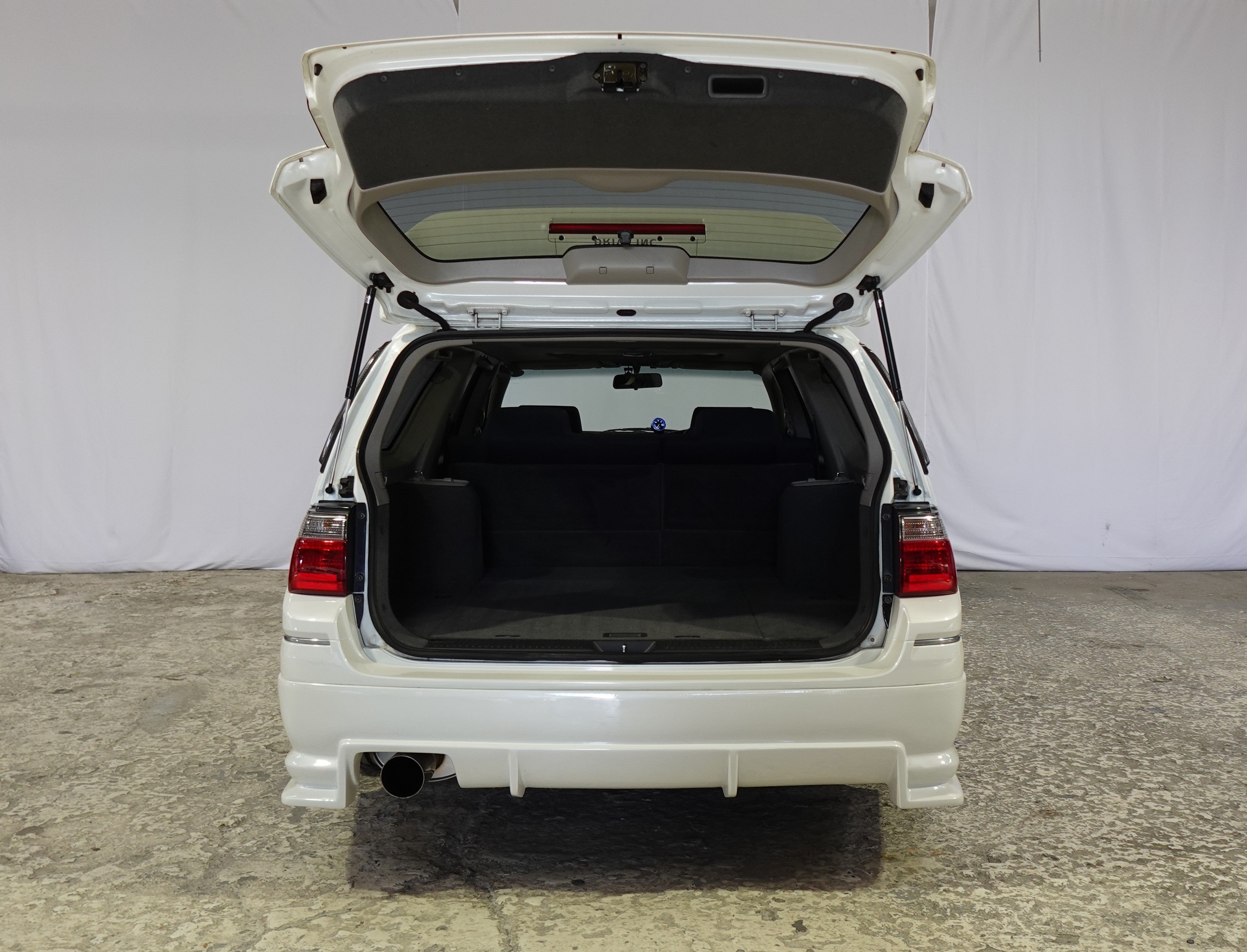 1999 Nissan Stagea RS-Four AWD GTR Front end
