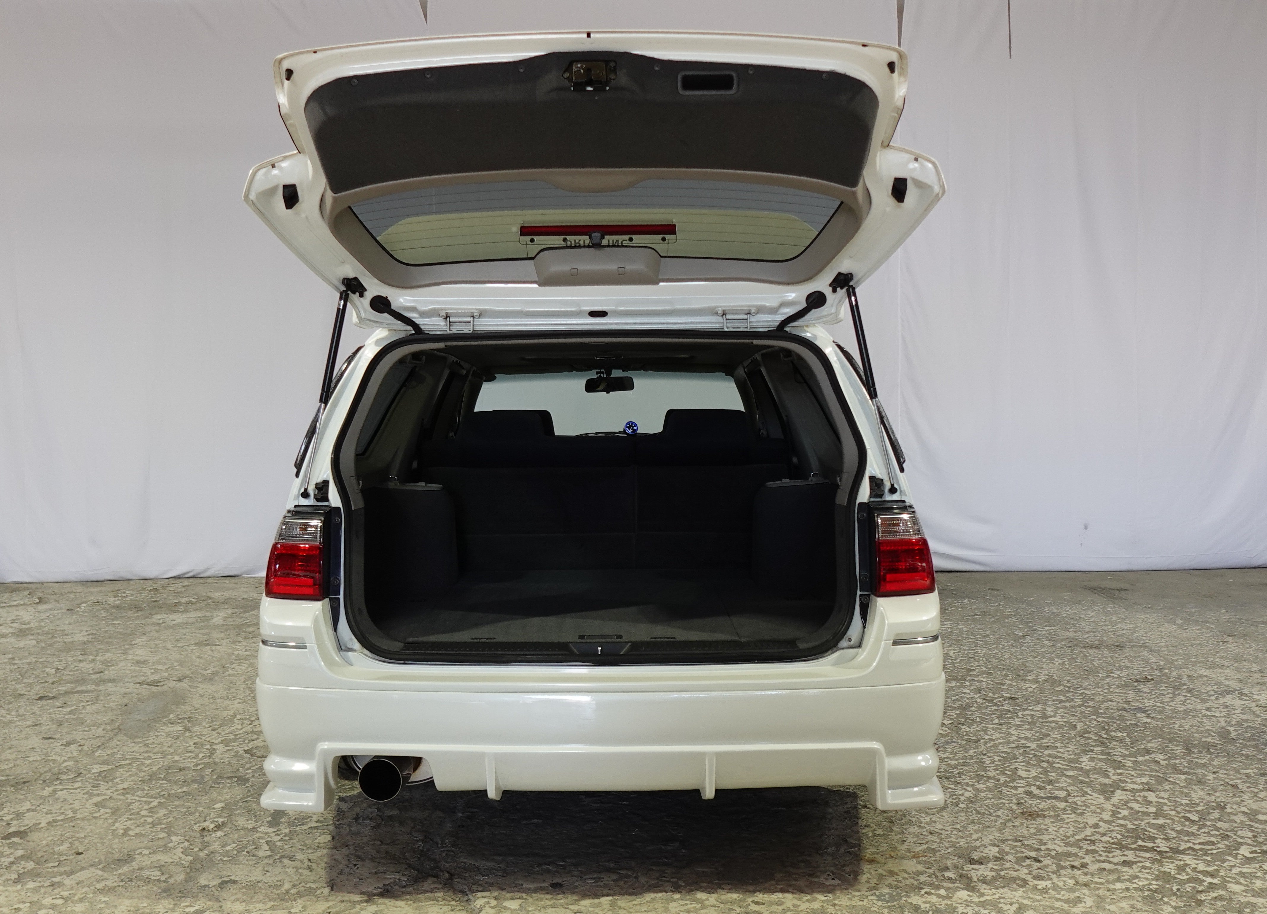 1999 Nissan Stagea RS-Four AWD GTR Front end